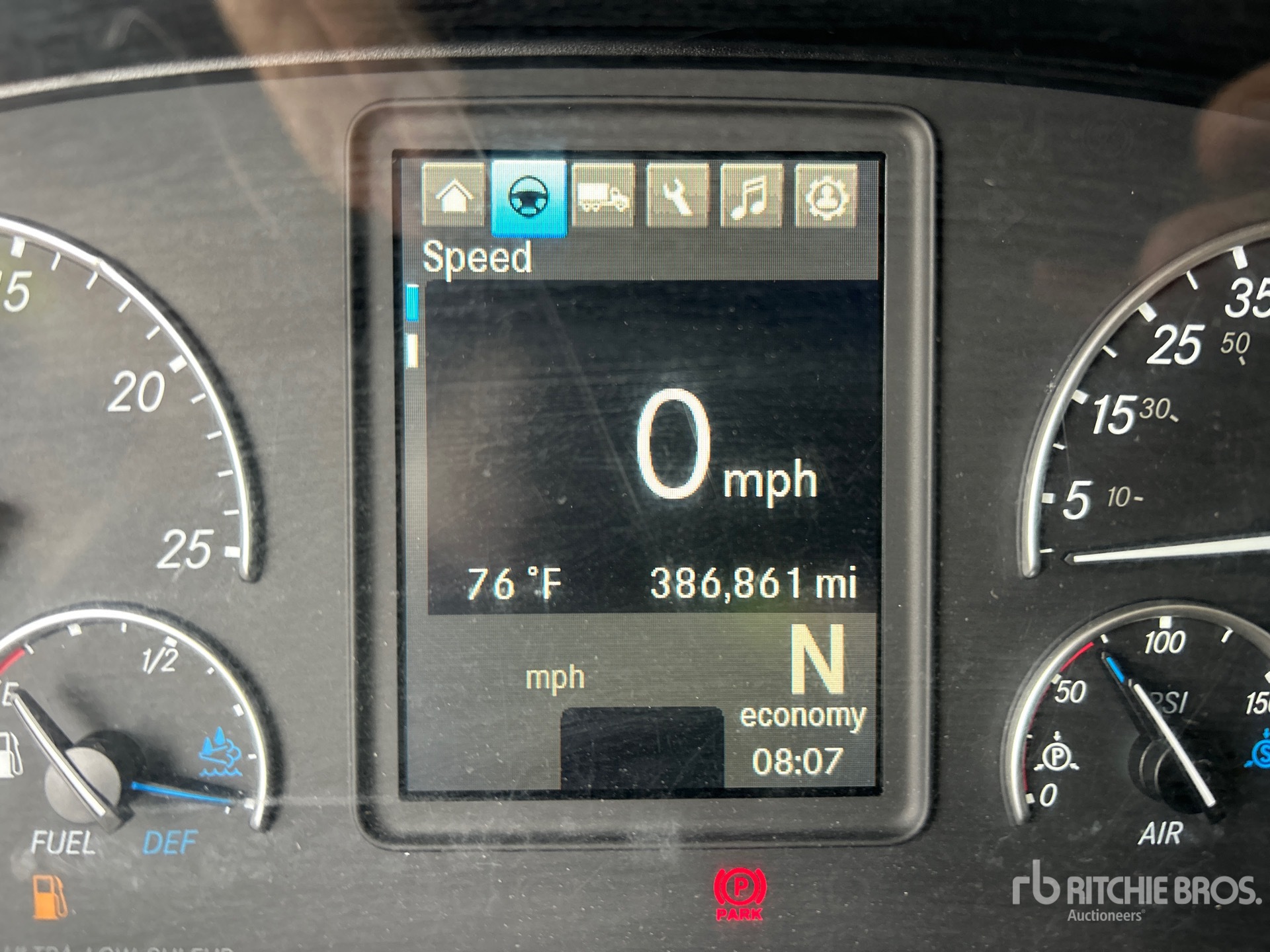 2019 Freightliner CASCADIA 126