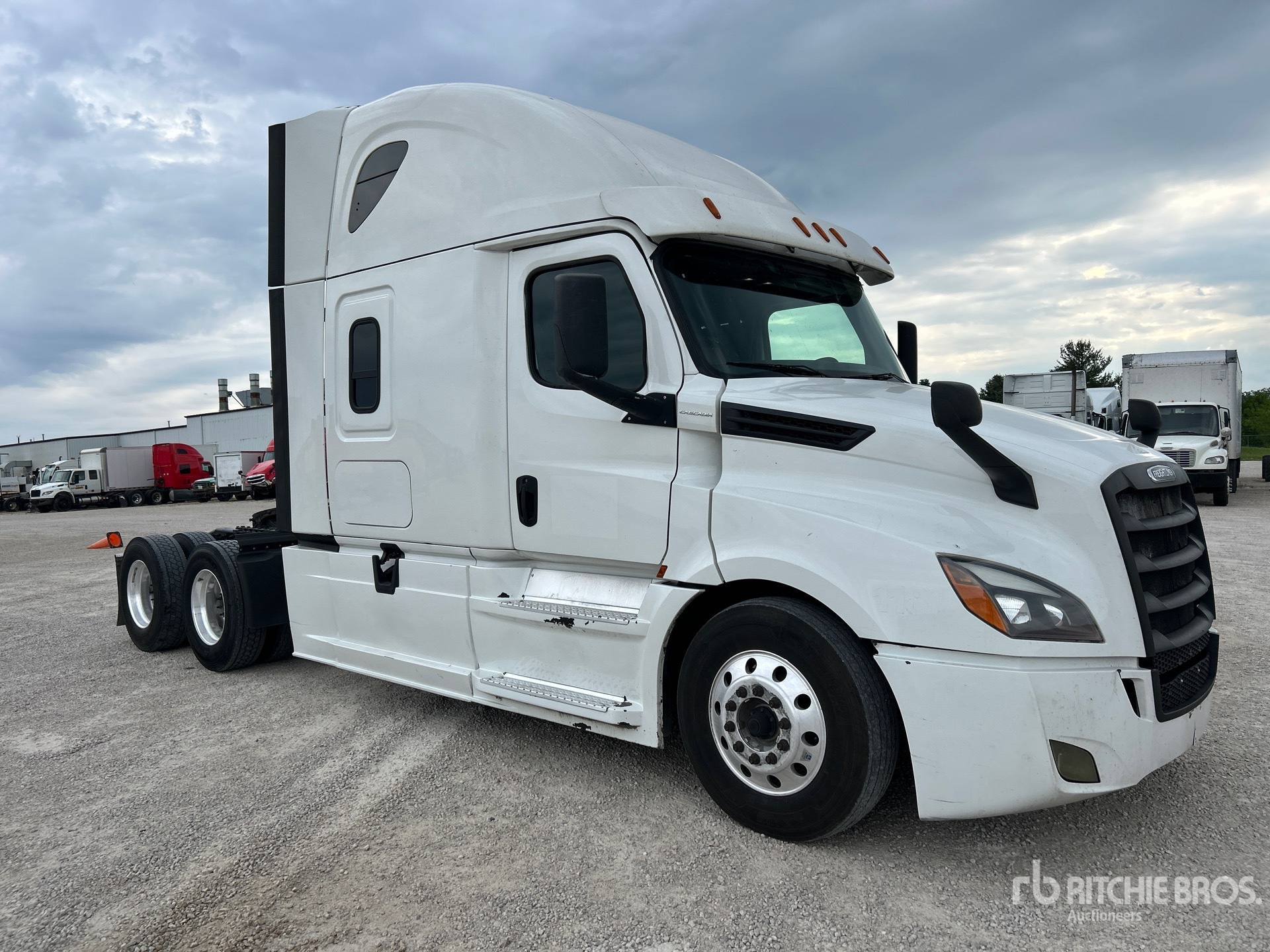 2019 Freightliner CASCADIA 126
