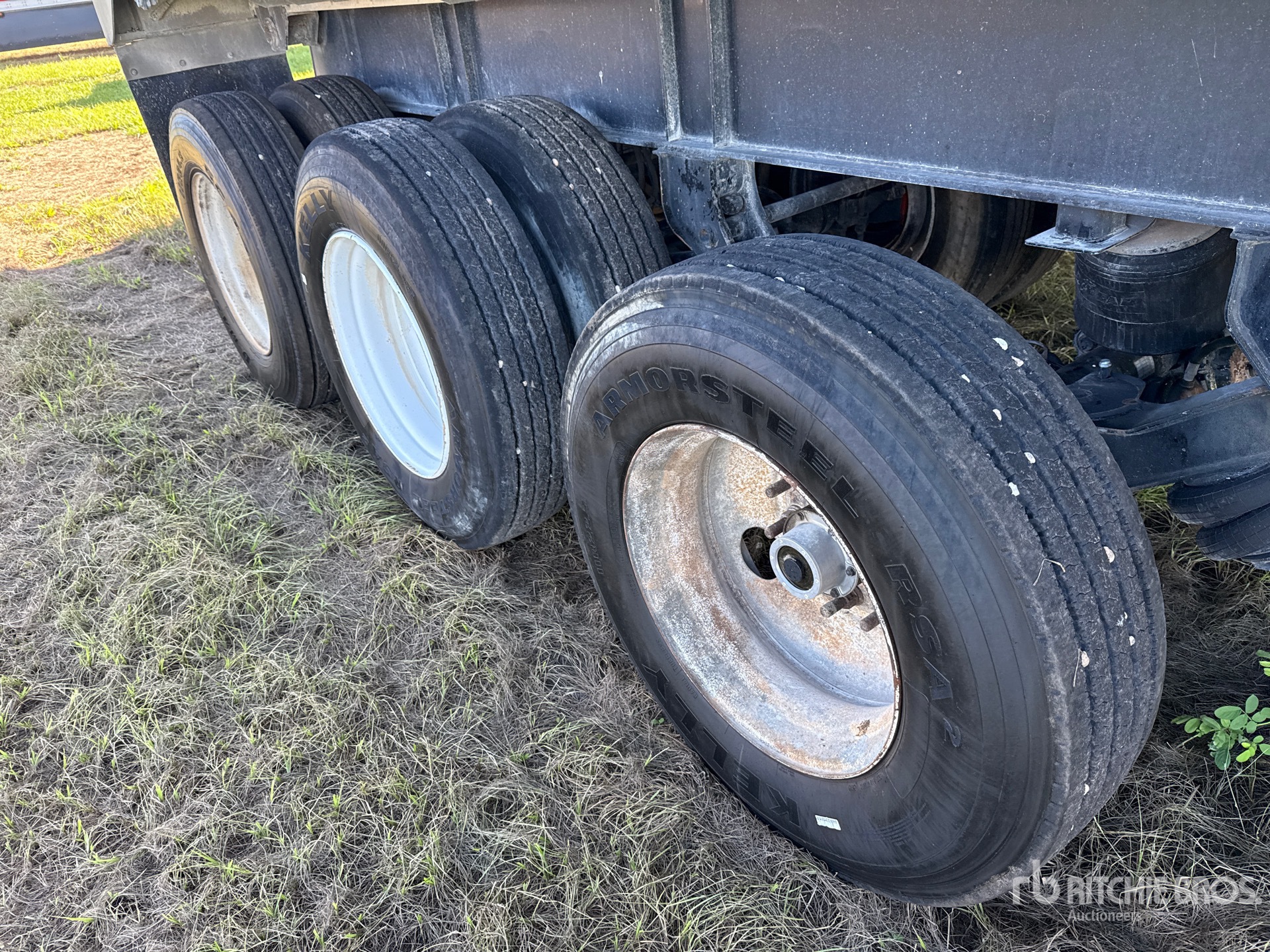 2019 Warren 30 FT 6 IN TRI/A