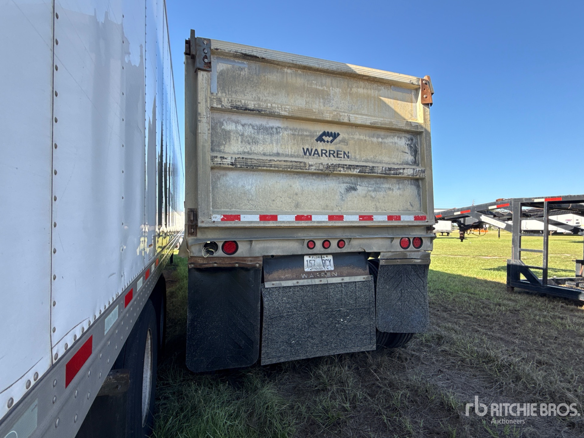 2019 Warren 30 FT 6 IN TRI/A