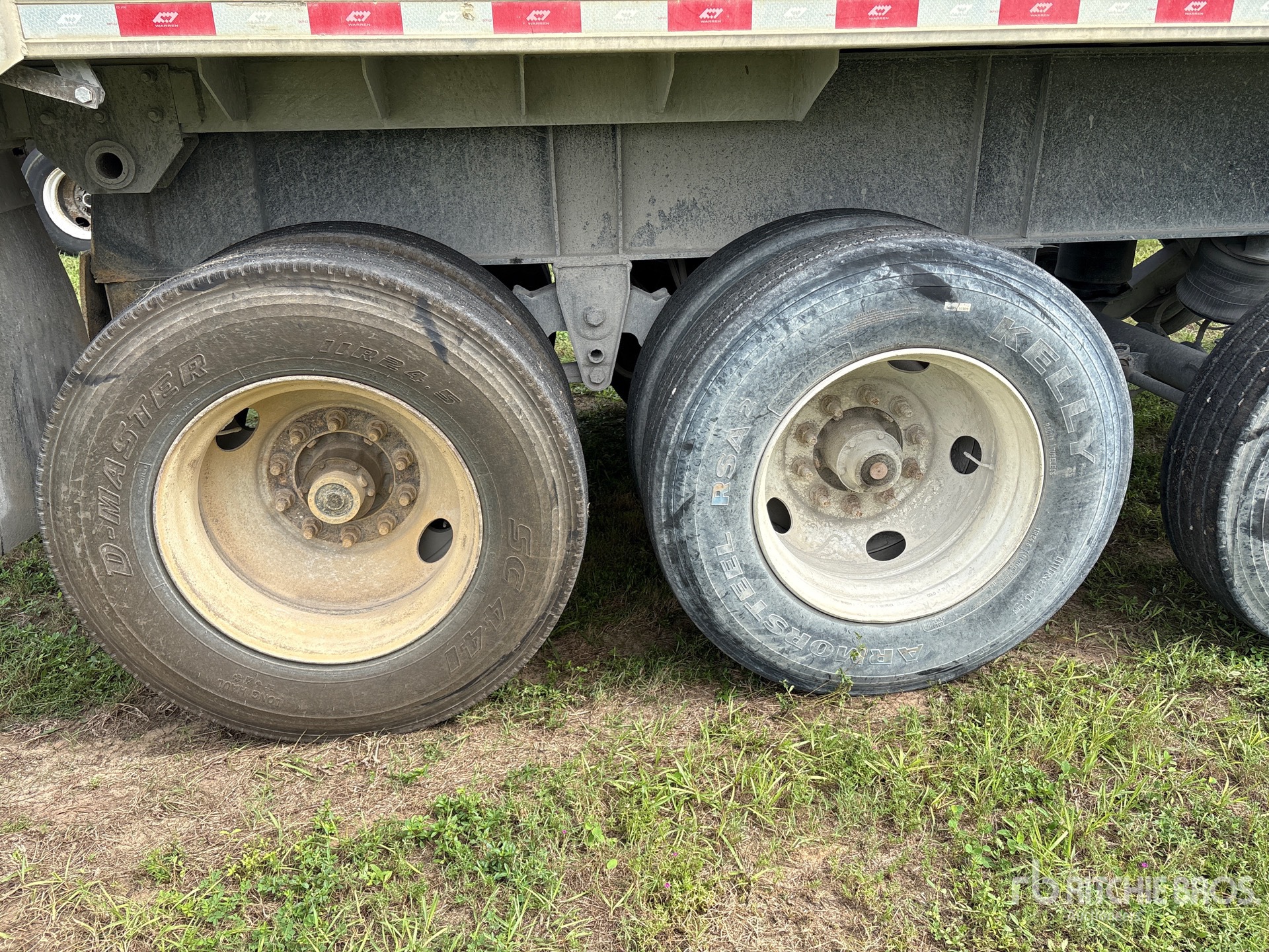2019 Warren 30 ft 6 in Tri/A