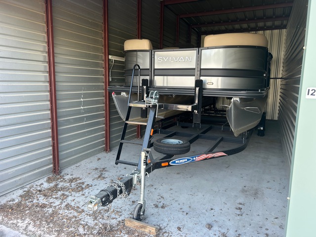 2021 Sylvan 24 ft Pontoon Boat w/2021 Mid American Trailer