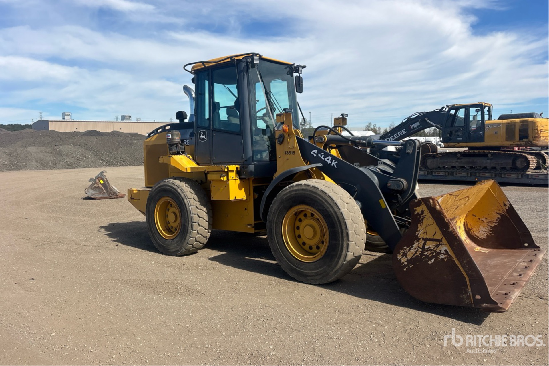 2016 John Deere 444K
