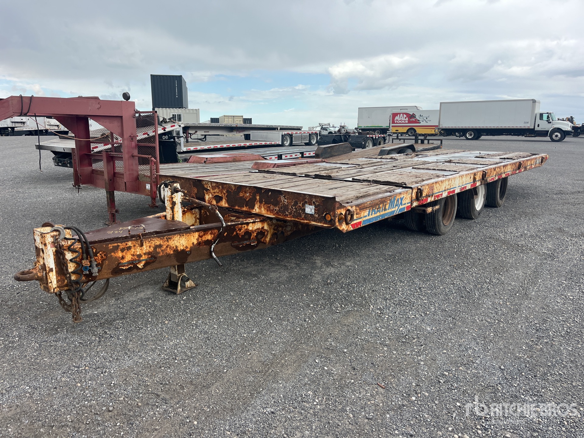 Trailmax 30 ft T/A