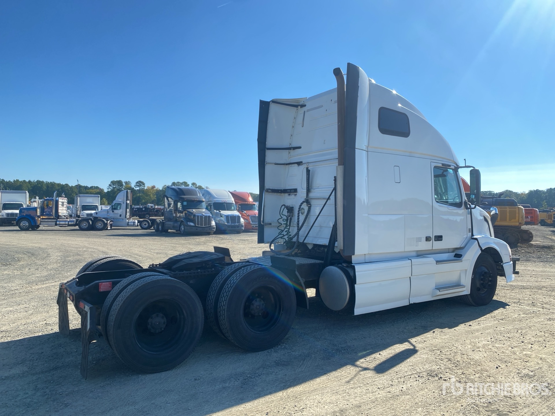 2015 Volvo VNL640