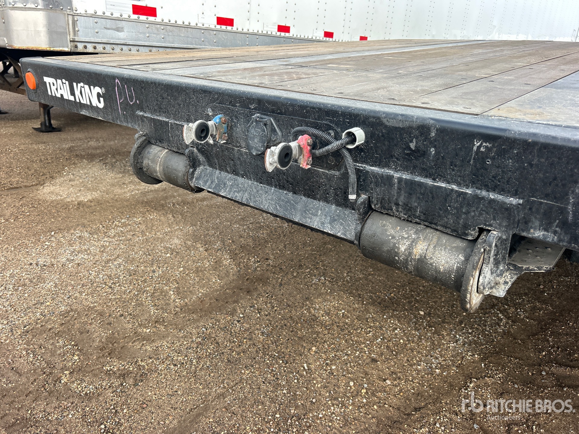 2002 Trail King T/A 53 ft Extendable Removable  ...