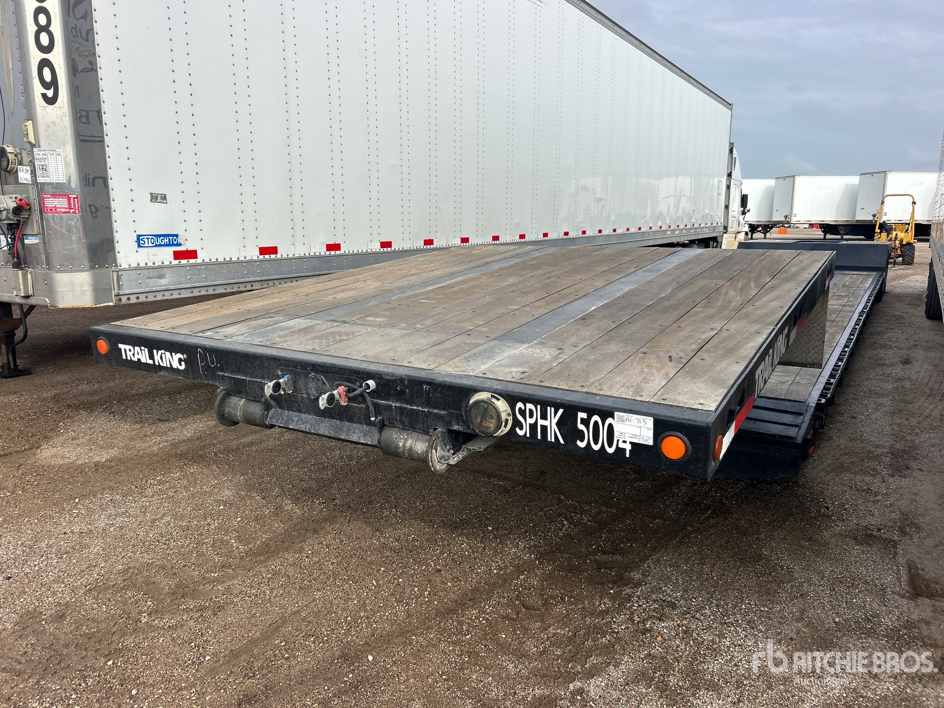 2002 Trail King T/A 53 ft Extendable Removable  ...