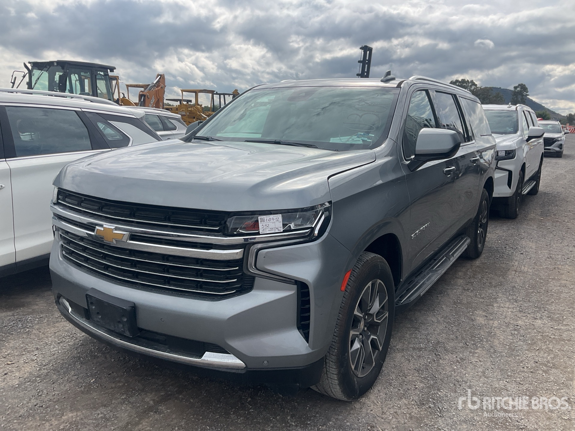 Photo of 2023 Chevrolet SUBURBAN