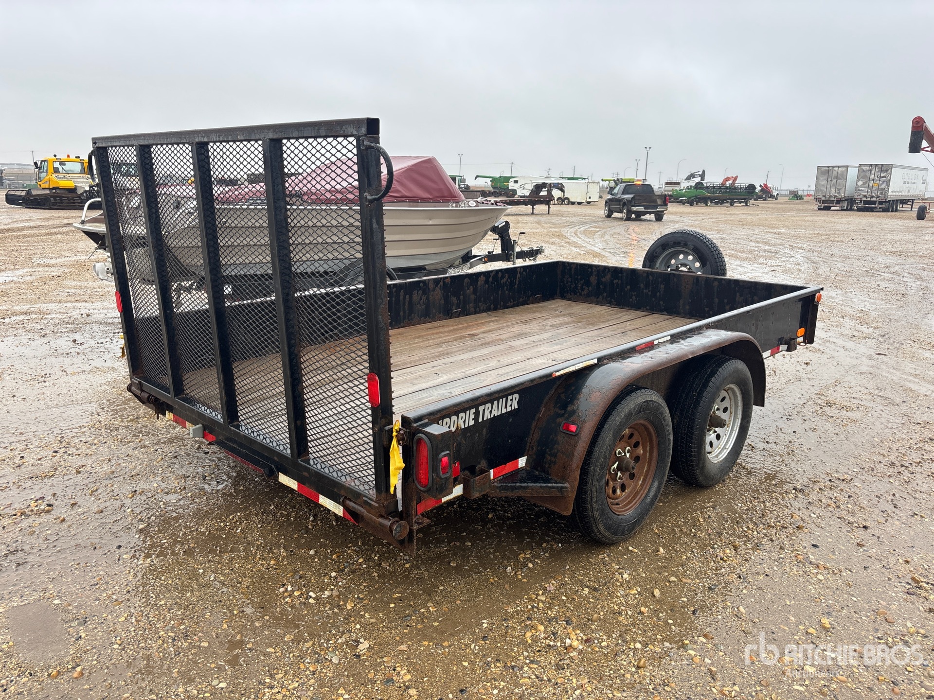 2011 Road Clipper 32STAL12X83