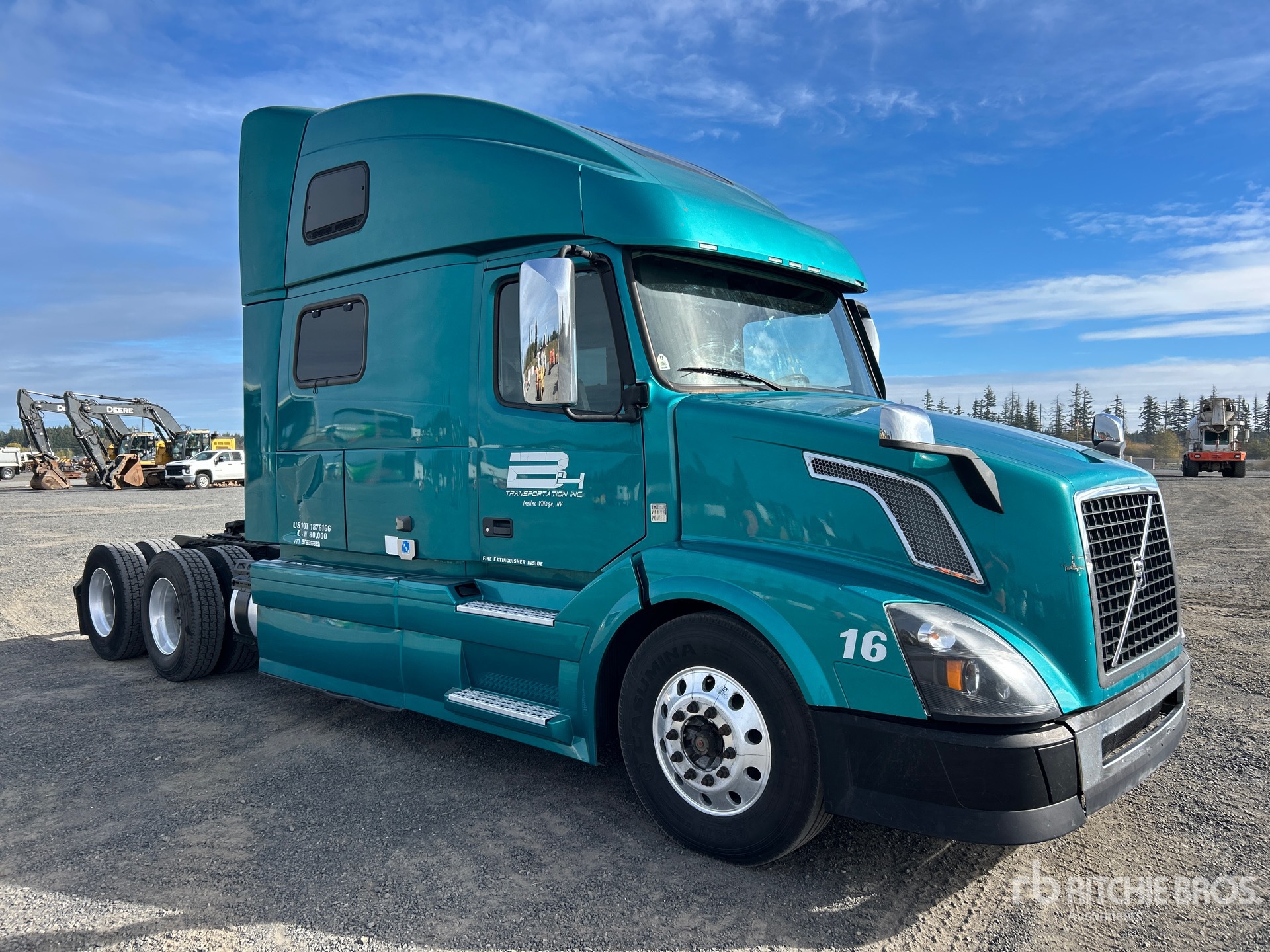 2016 Volvo VNL780