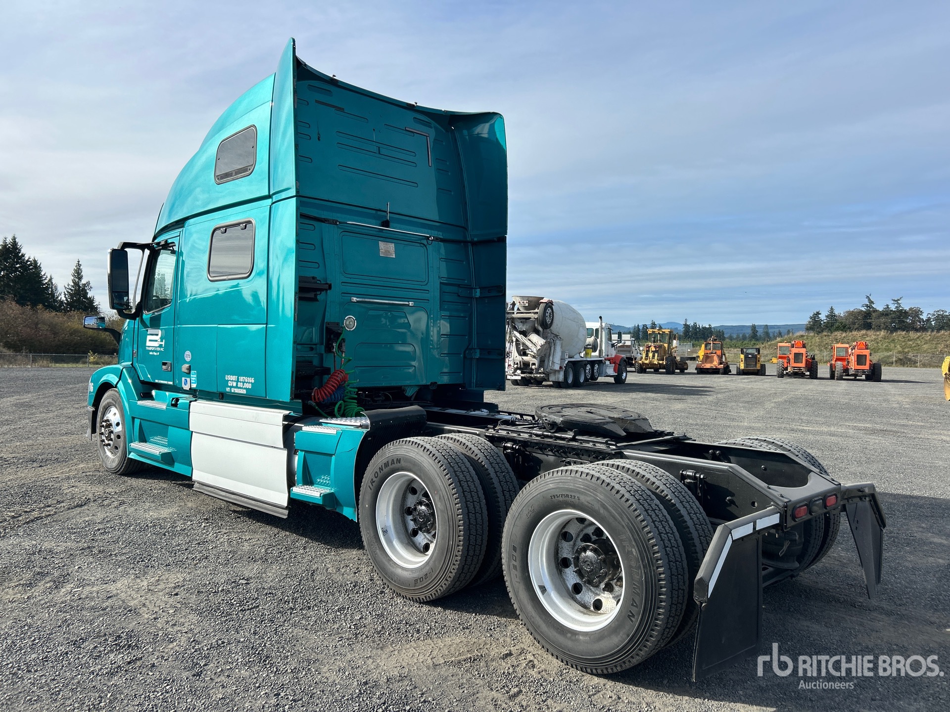 2016 Volvo VNL780