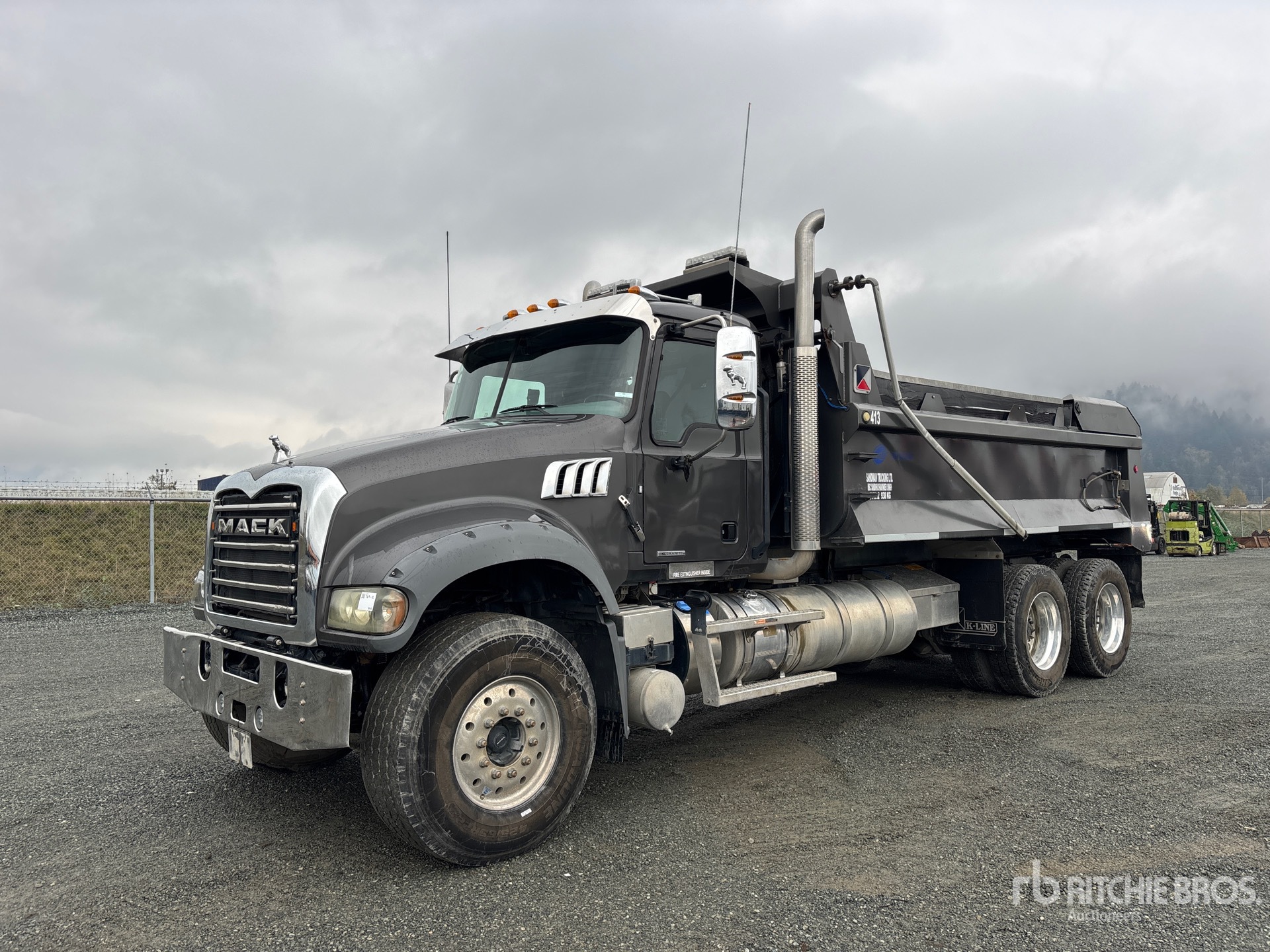 2024 Mack GRANITE