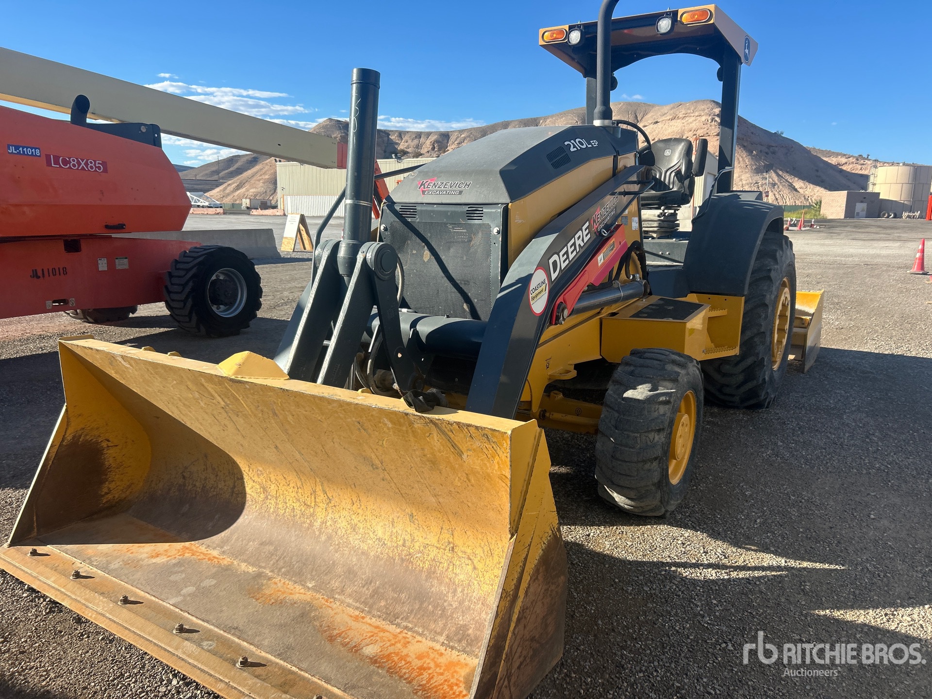 Photo of 2022 John Deere 210 EL