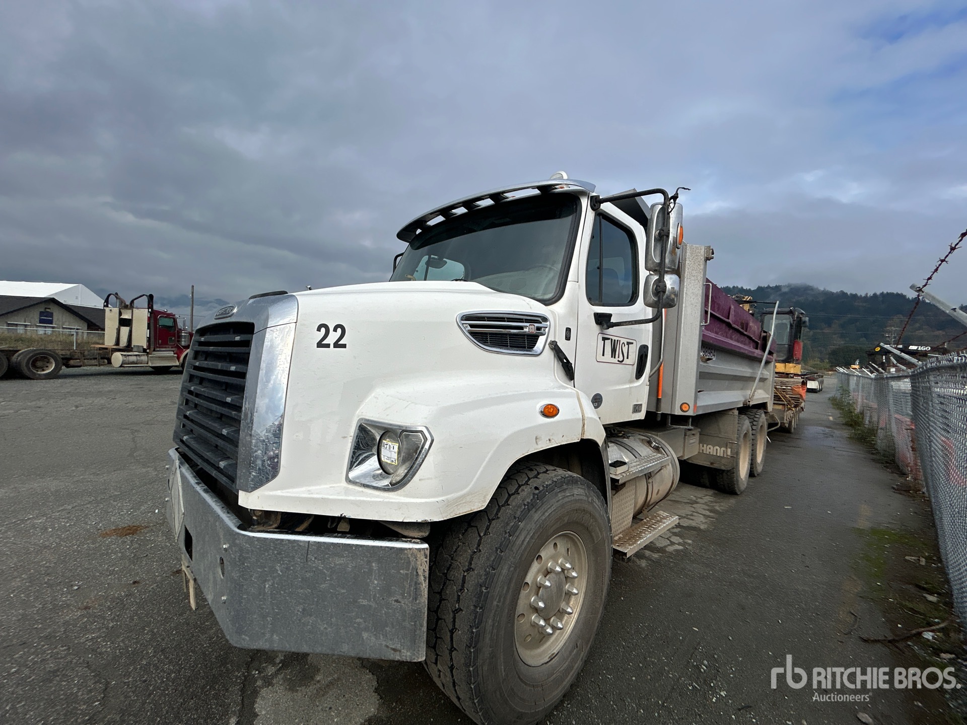 2022 Freightliner 114SD