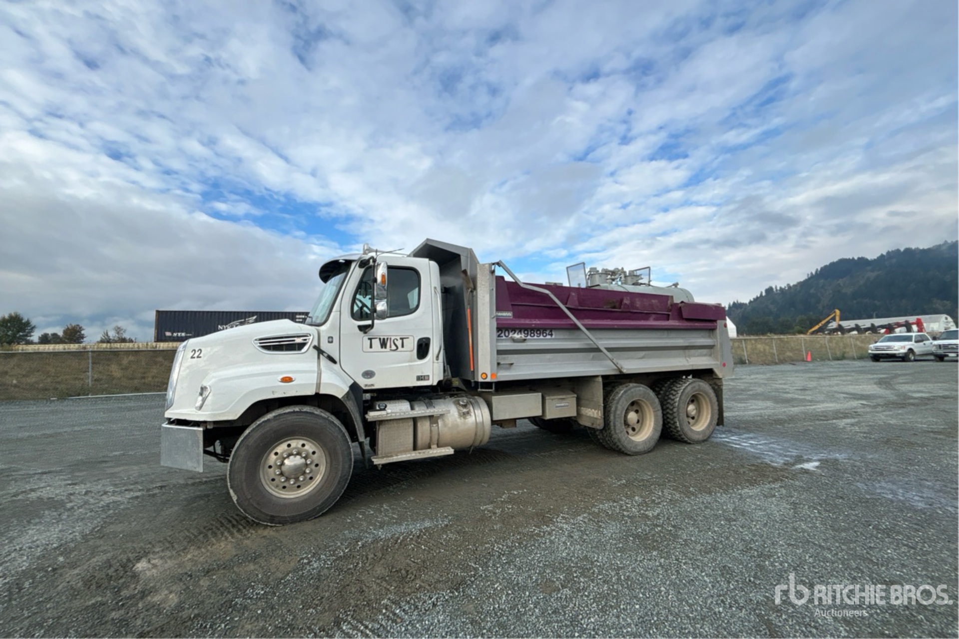 2022 Freightliner 114SD