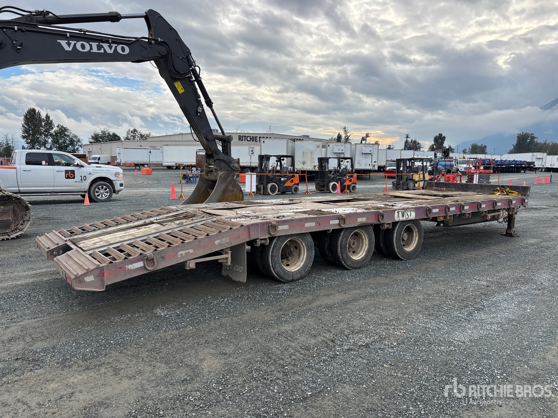 2019 BWS 25 FT TRI/A