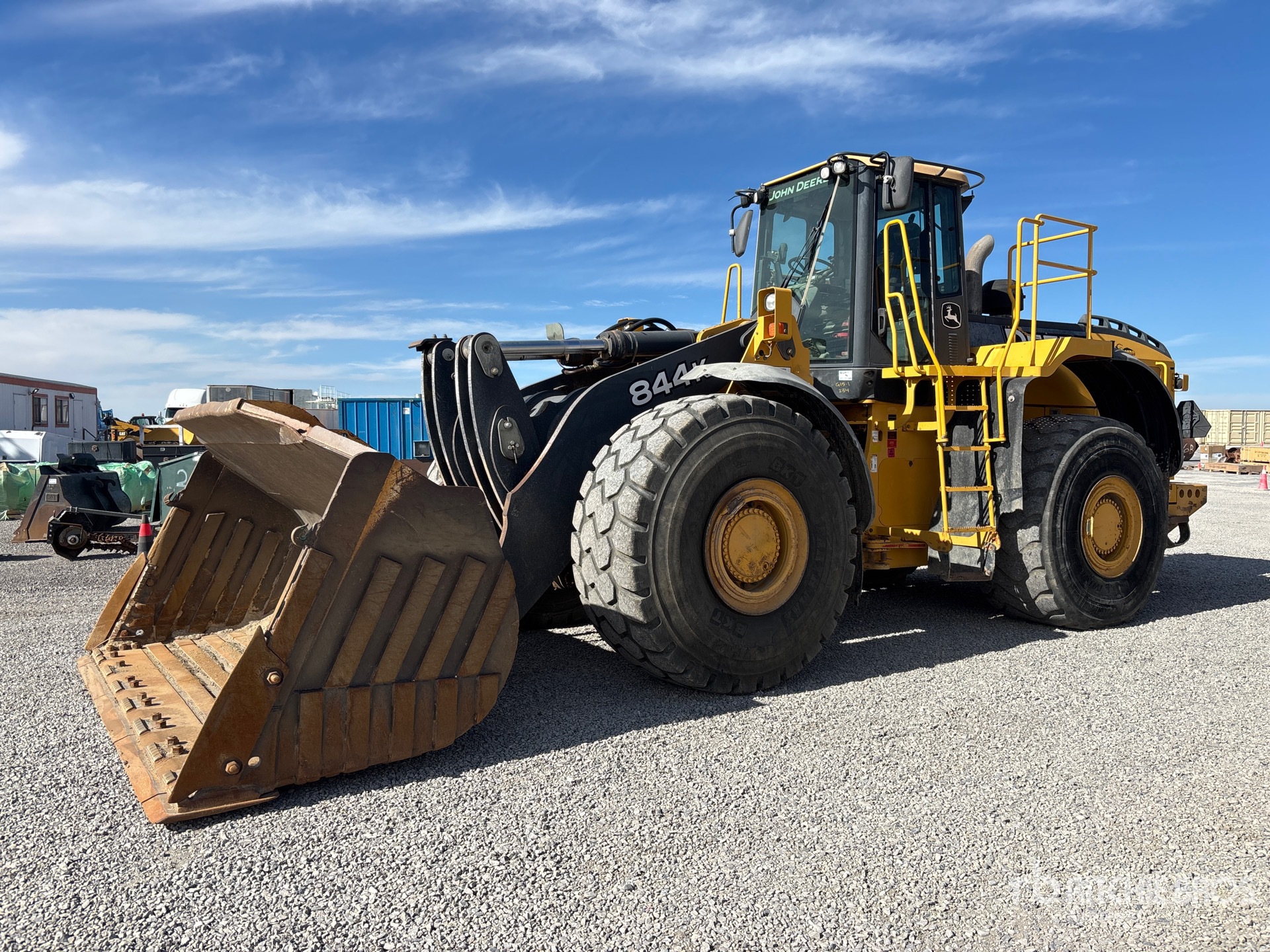 Photo of 2011 John Deere 844K