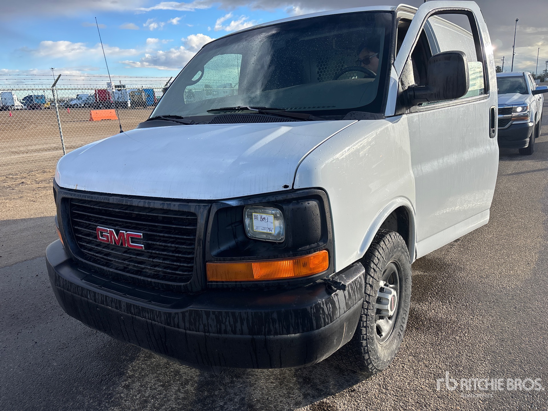 2012 GMC SAVANA 2500