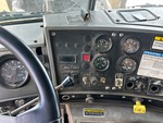 Cab with Feux d'avertissement du moteur