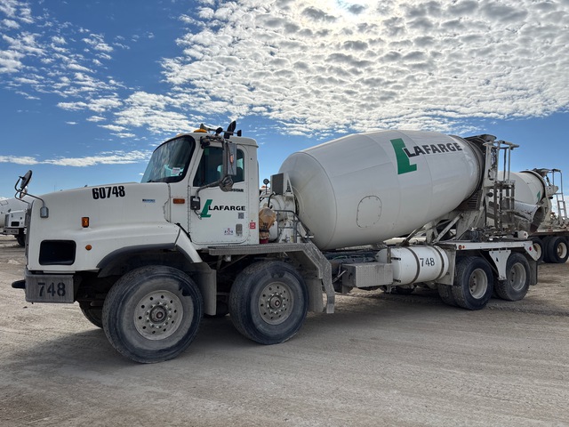2013 International 5600i 8x4 Twin-Steer Mixer Truck