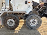 Underbody with Right Steer Tire