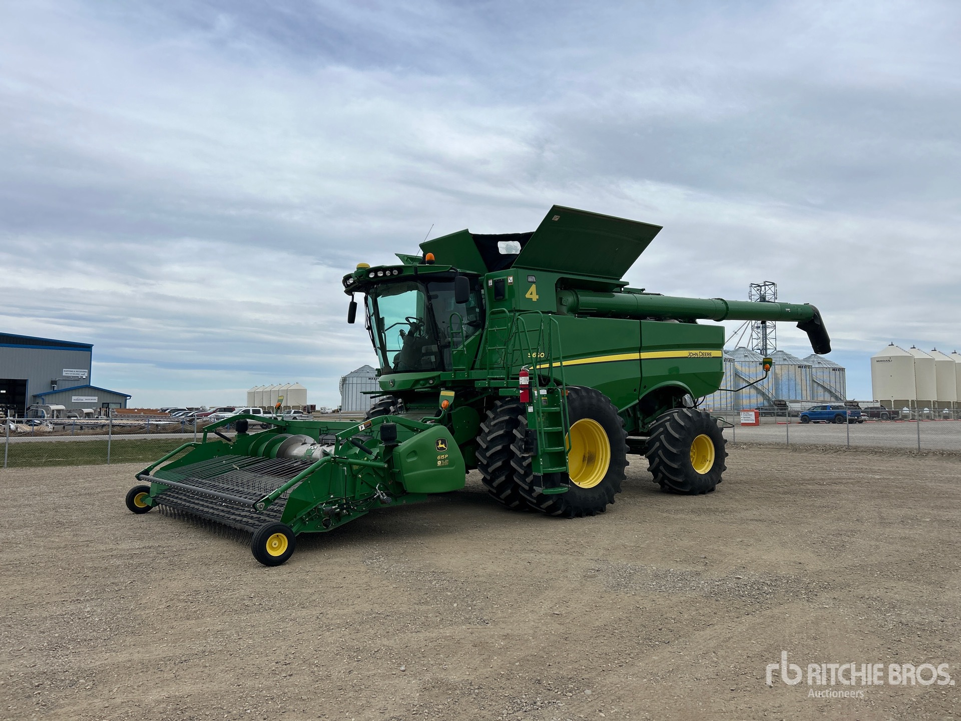 2012 John Deere S690
