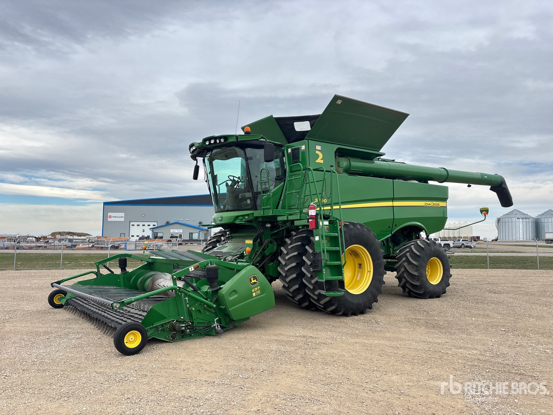 2012 John Deere S690