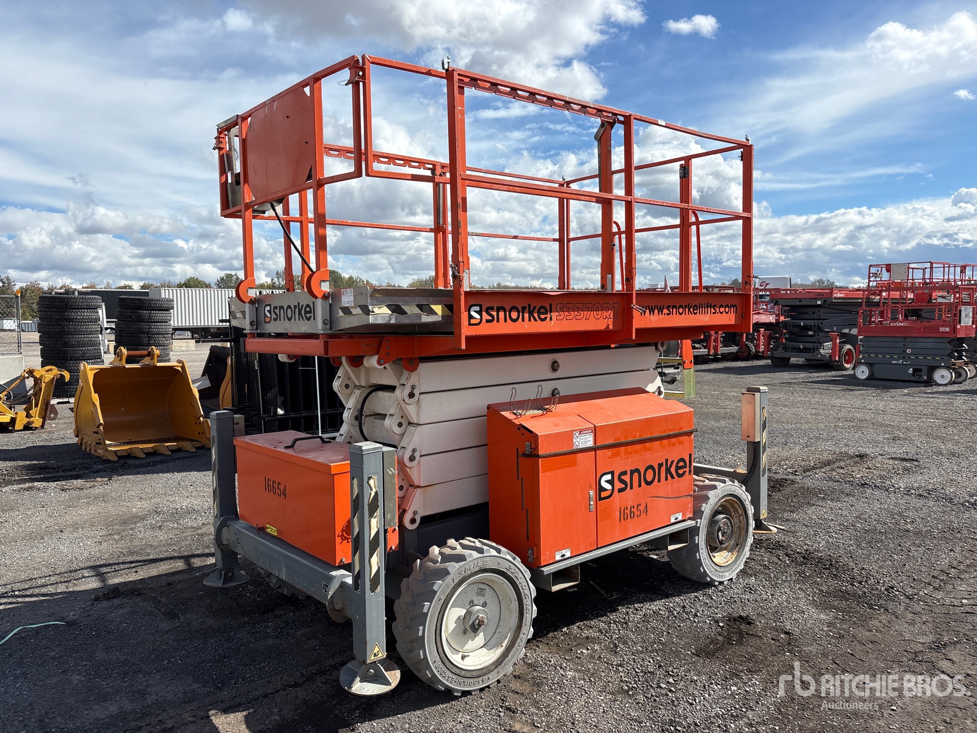 Photo of 2018 Snorkel S3370BE