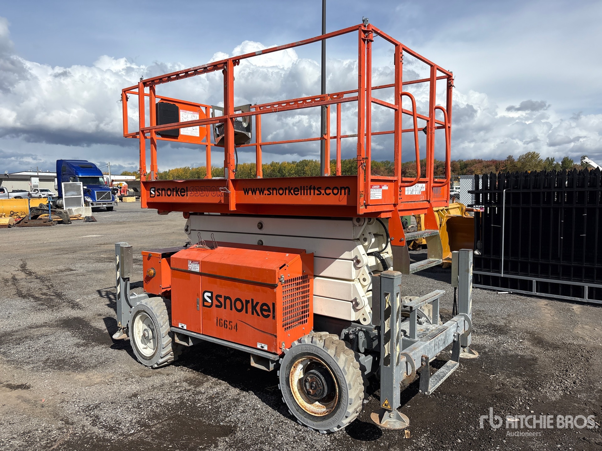 2018 Snorkel S3370BE