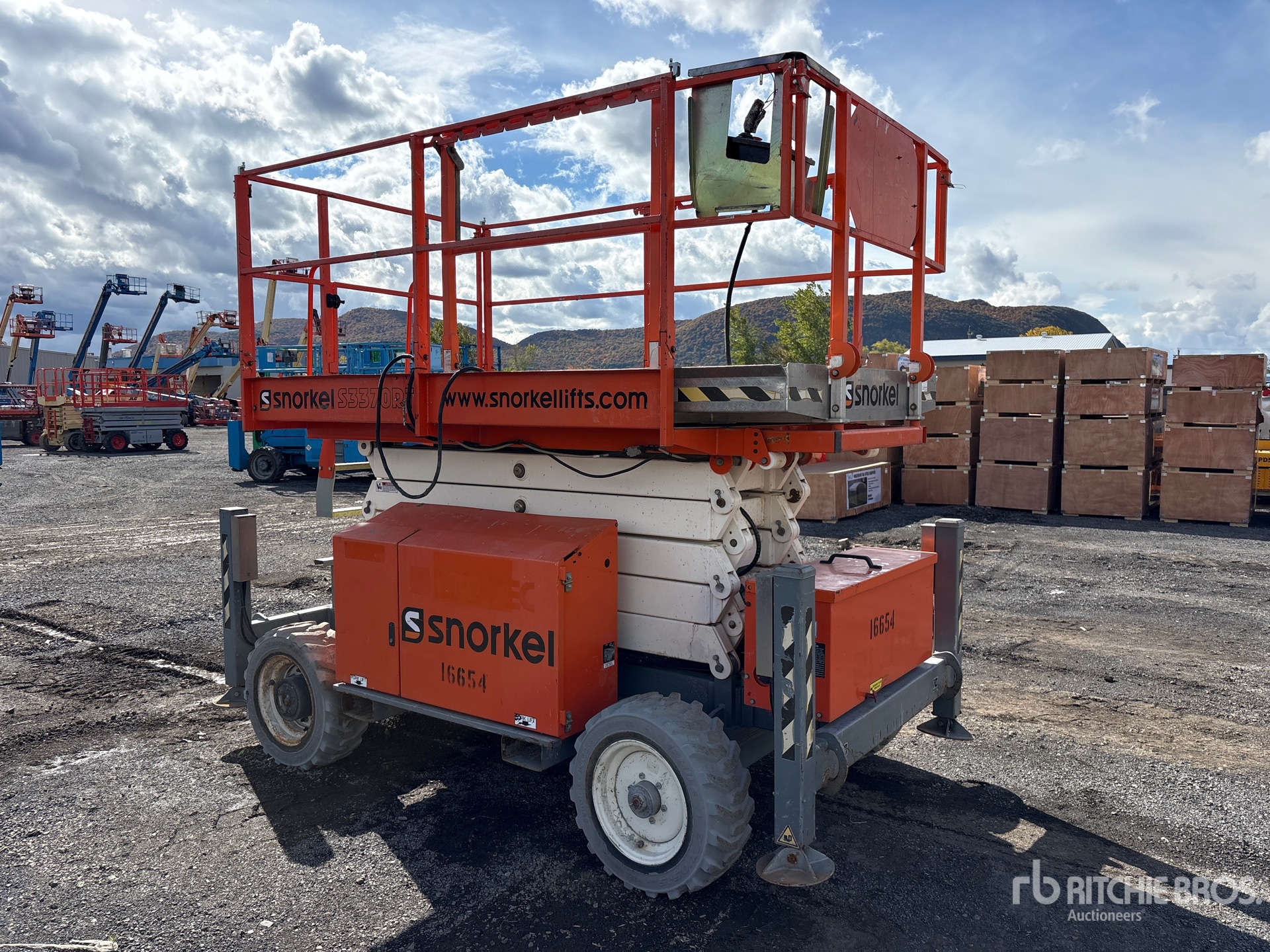 2018 Snorkel S3370BE