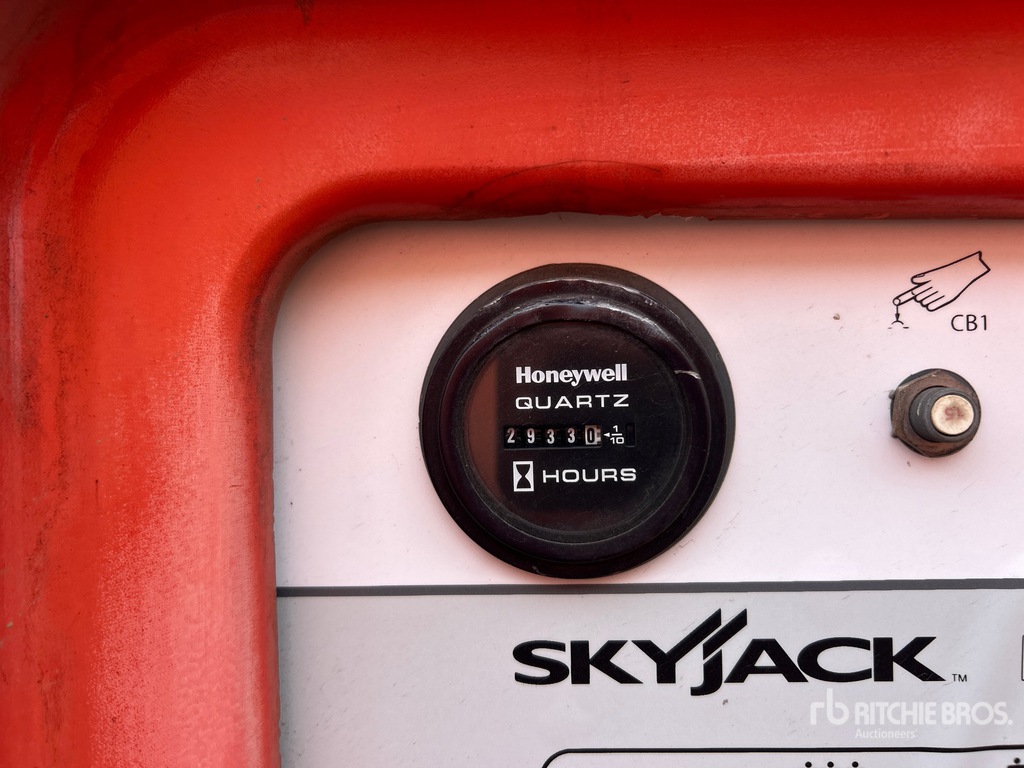 General Appearance with Hour Meter / Odometer