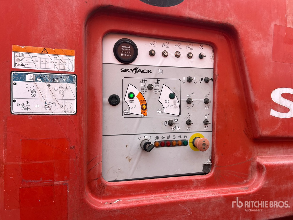 Basic Lower Control Station with