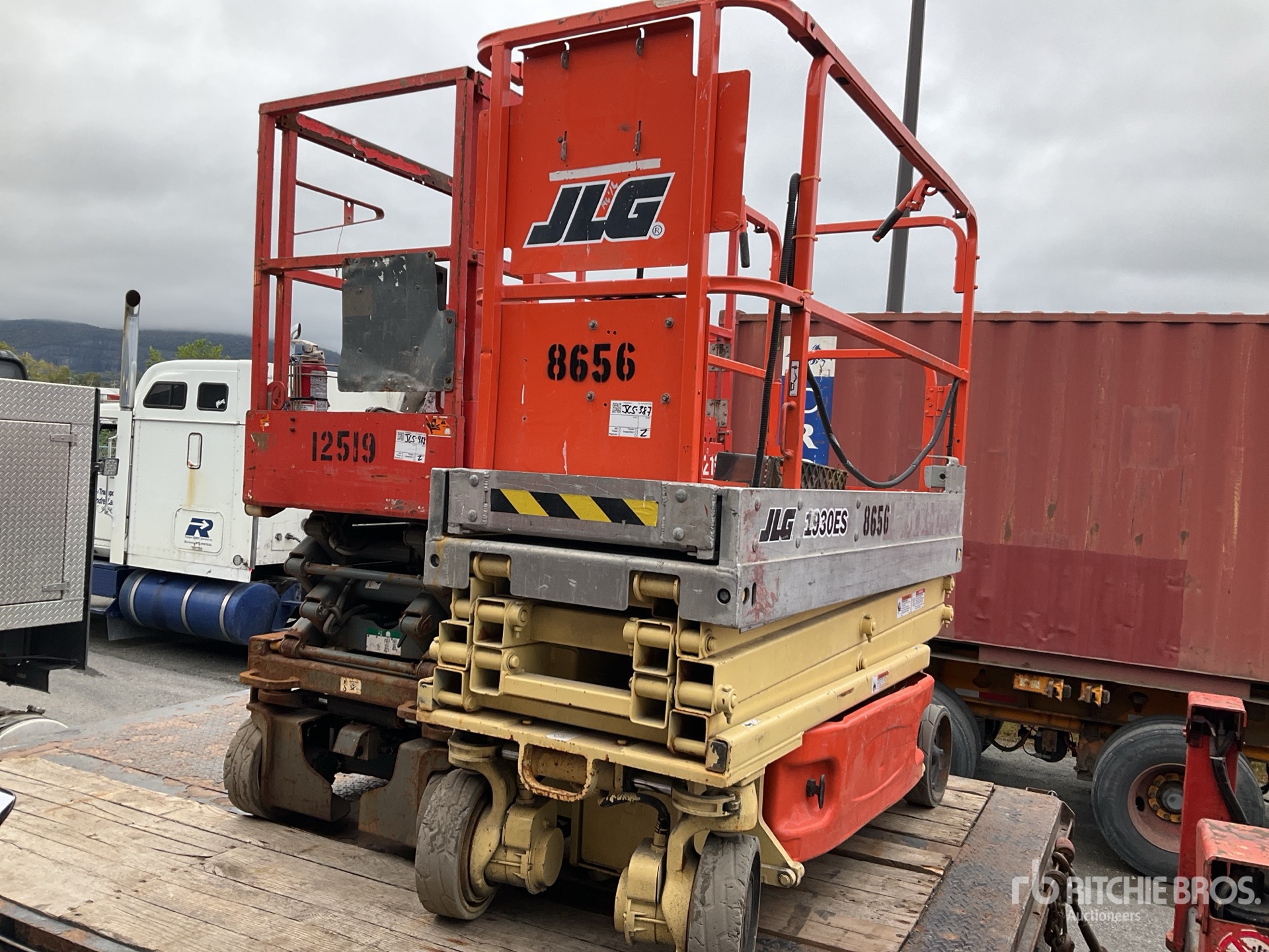 2006 JLG 1930ES