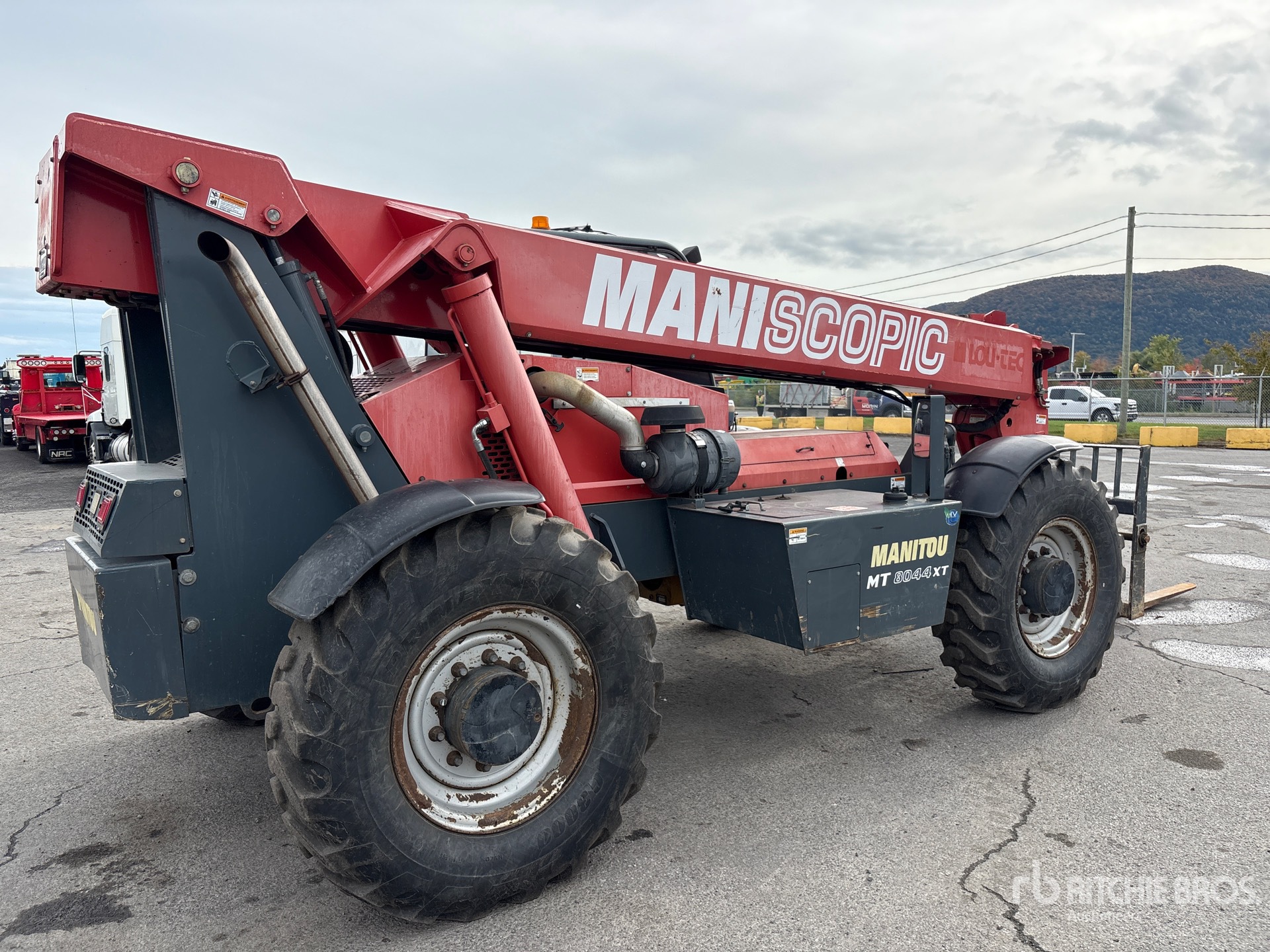 2015 Manitou MT8044
