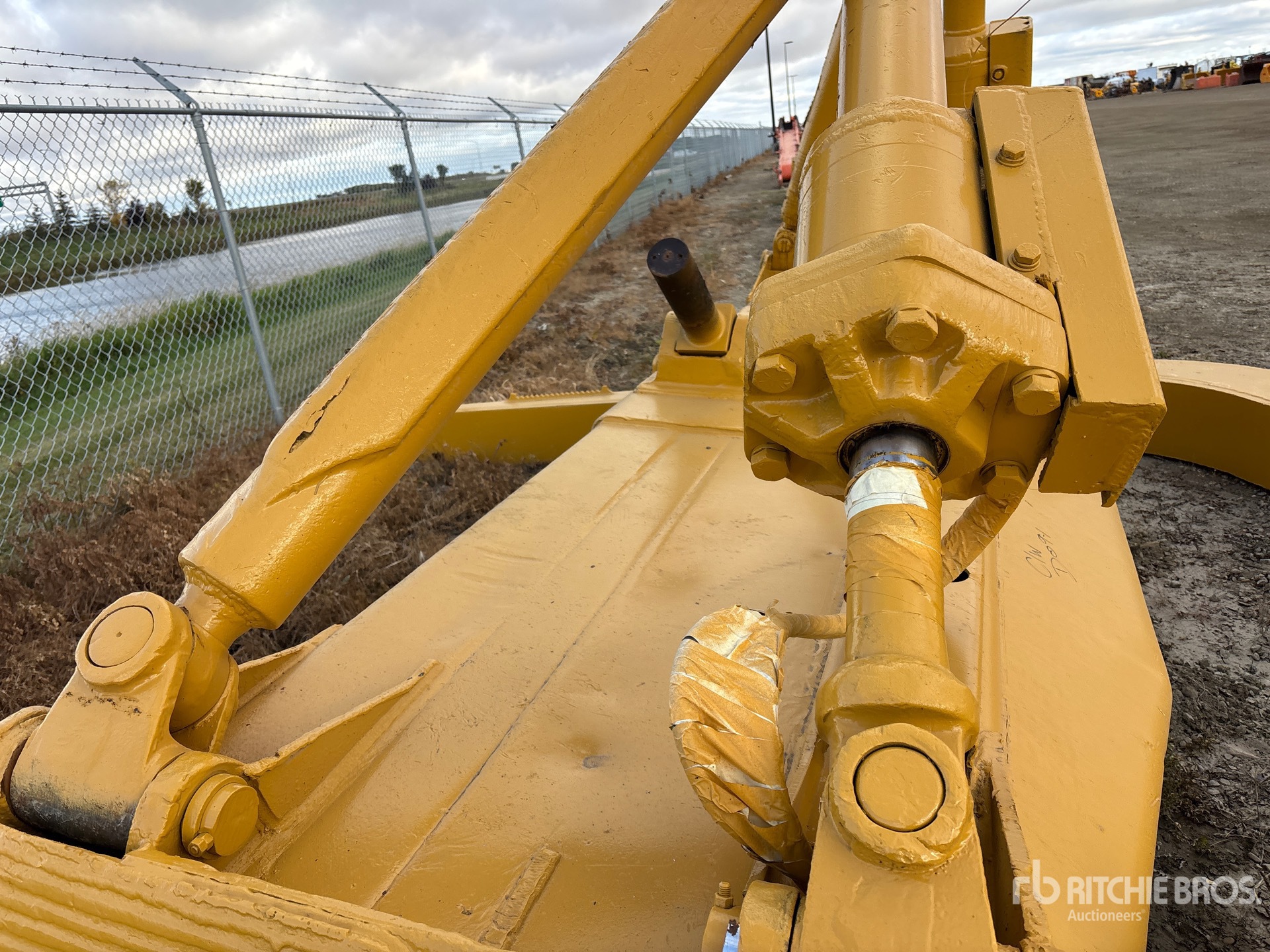Caterpillar D8T