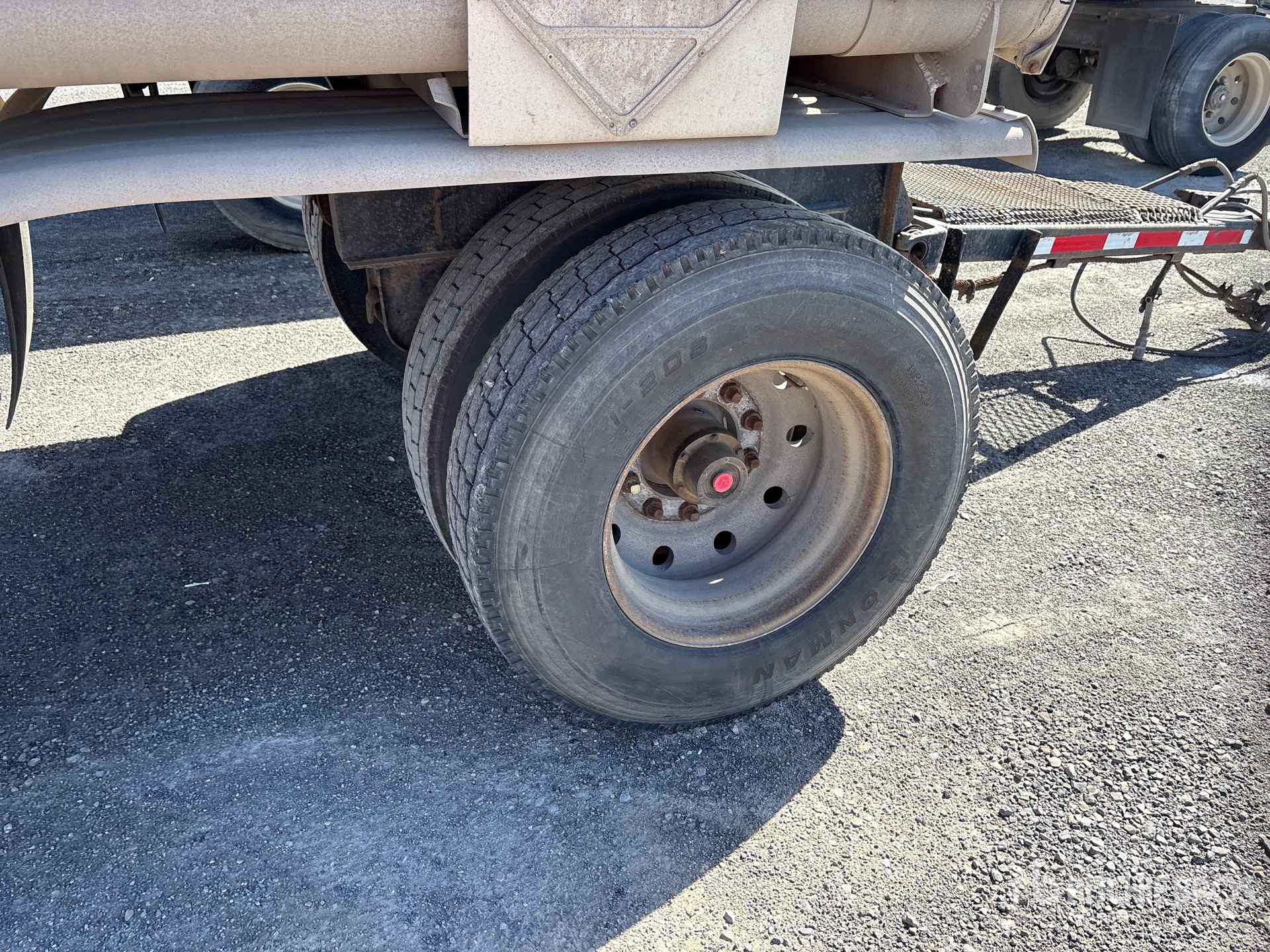 1984 Beall SPREAD AXLE PUP