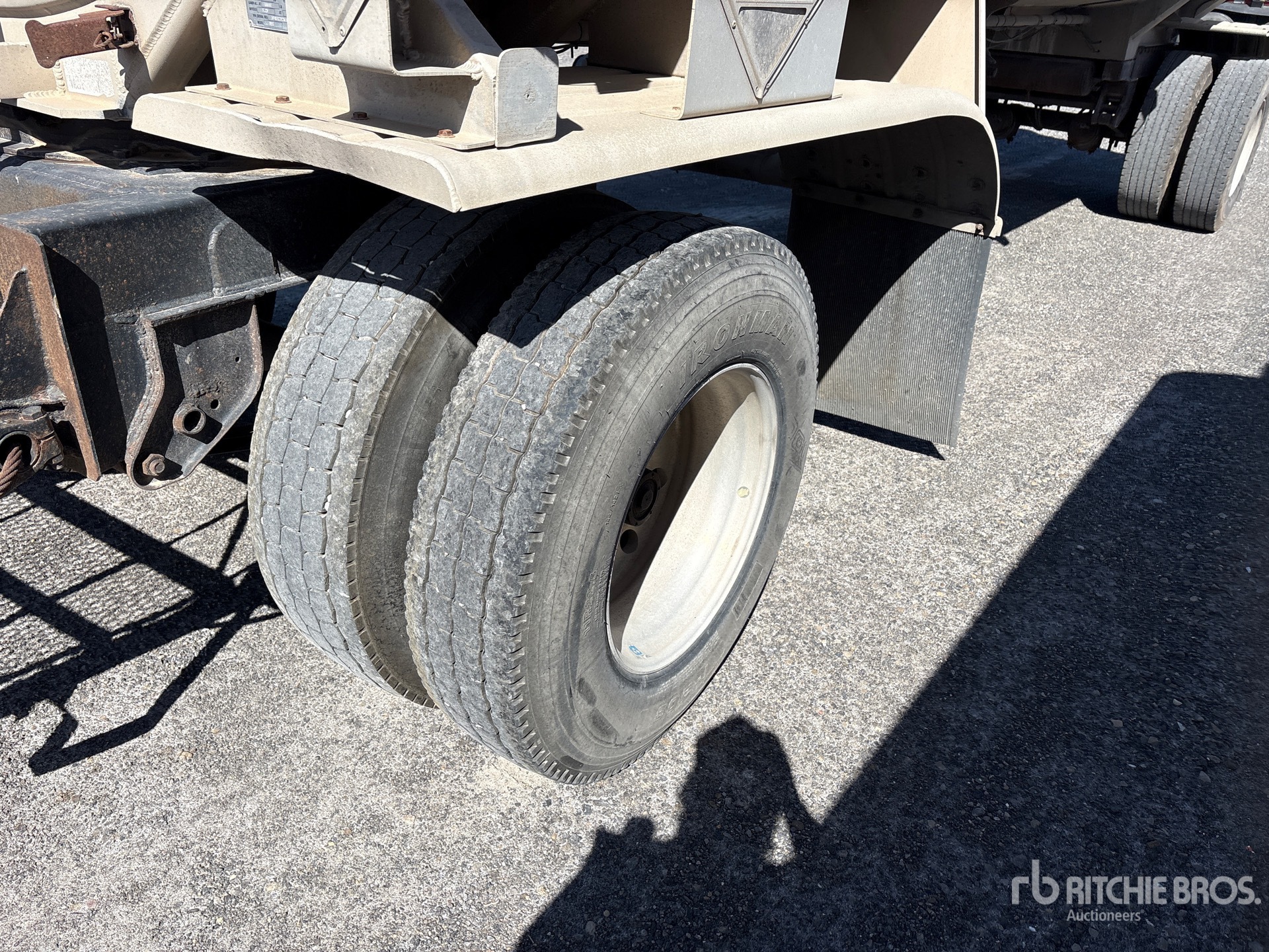 1984 Beall SPREAD AXLE PUP