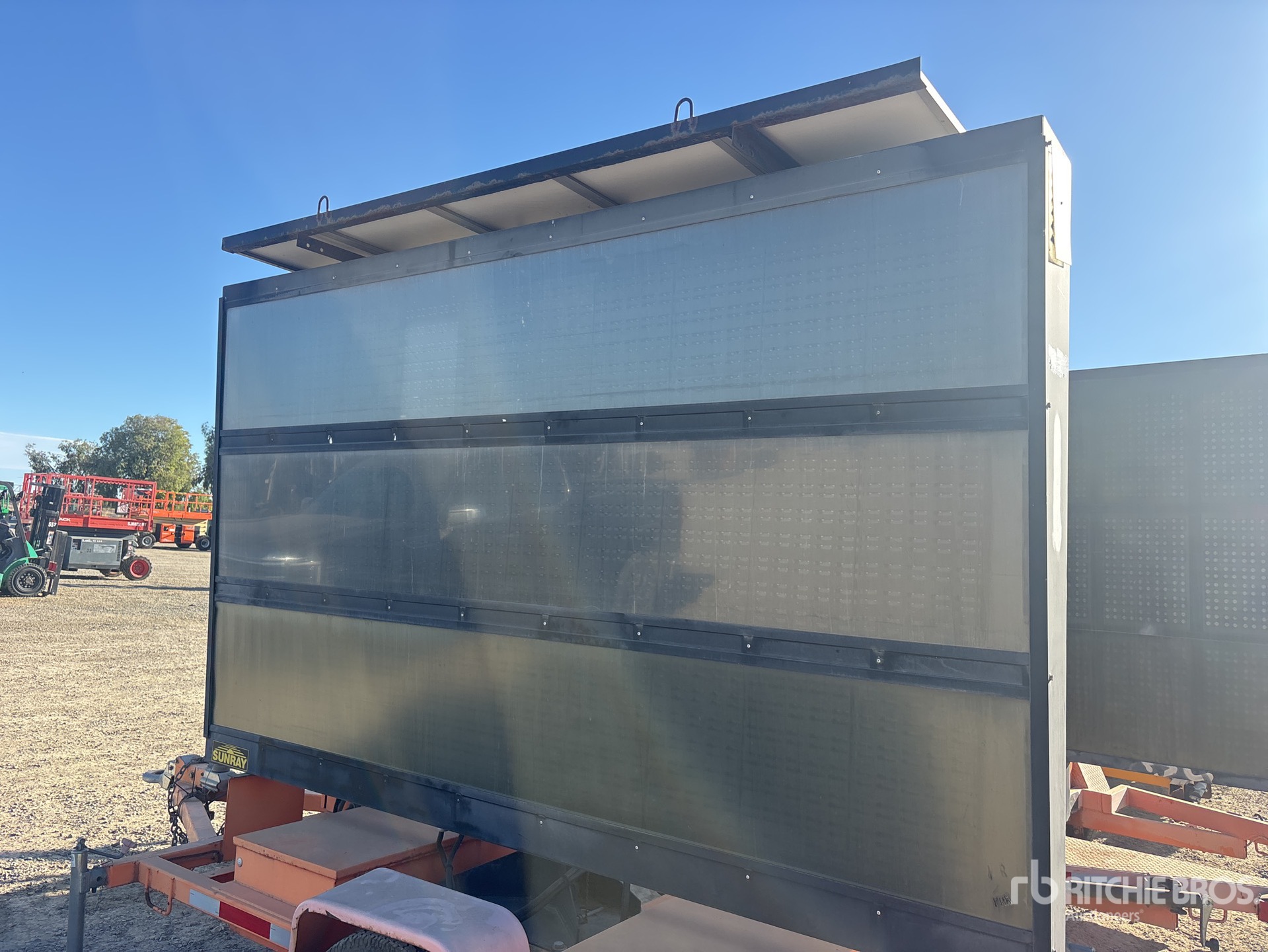 Display Solutions SUNRAY
