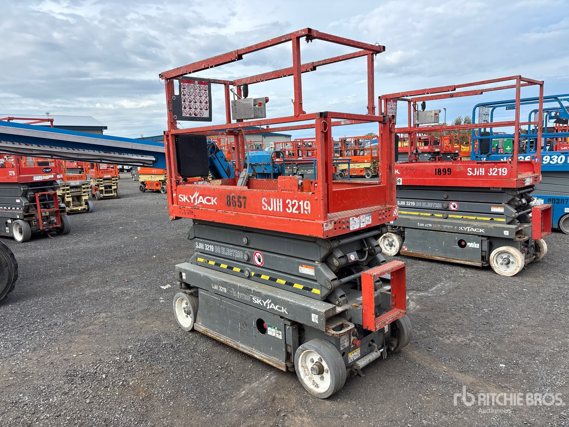 2013 Skyjack SJIII3219