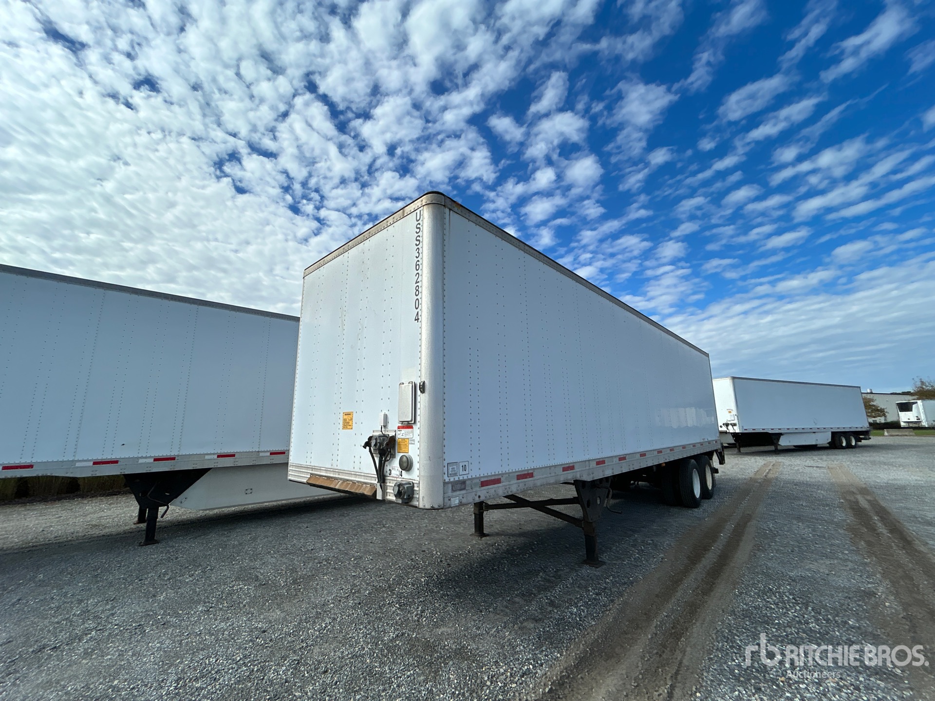 2014 Utility 36 ft x 102 in T/A