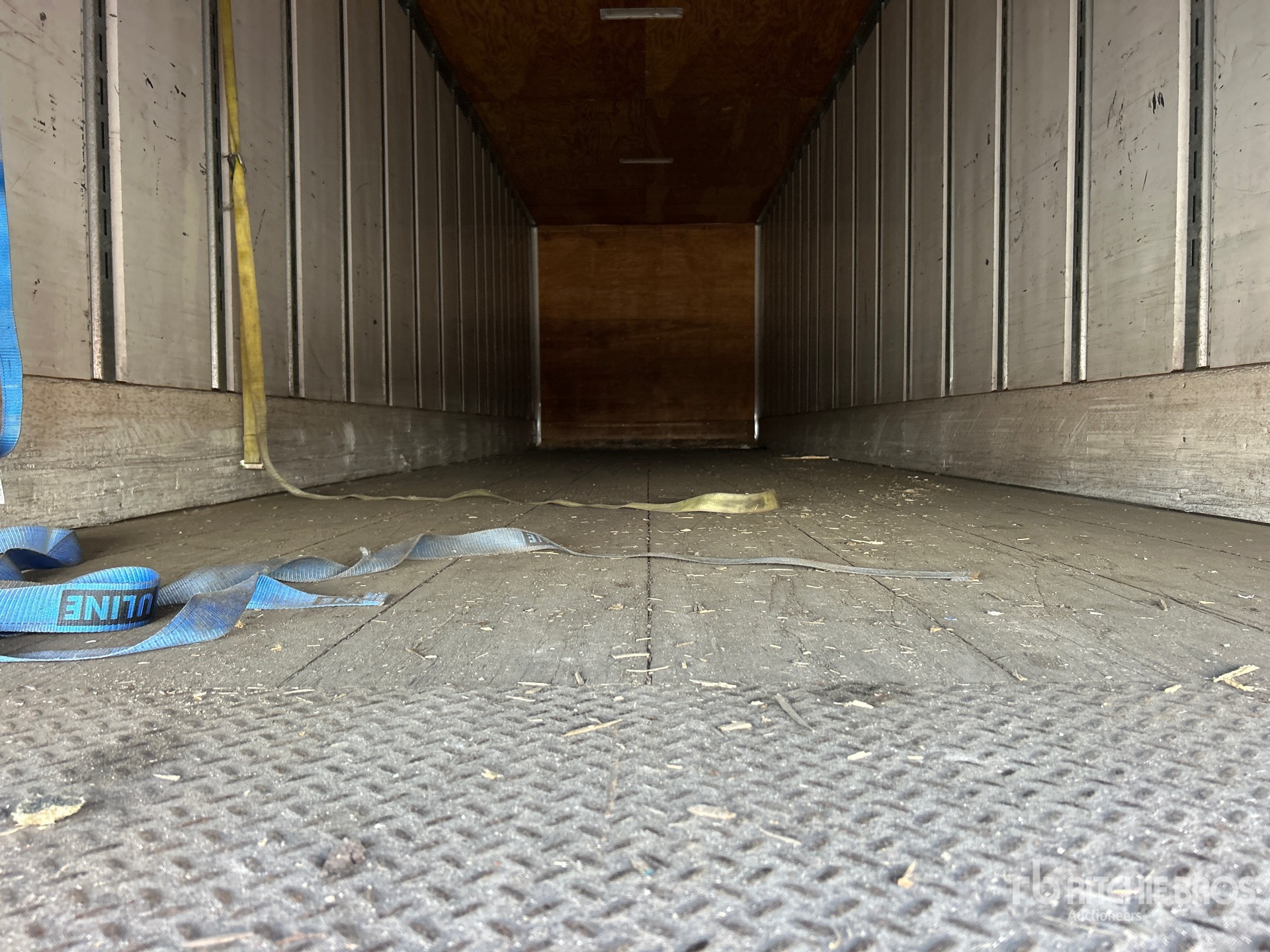 2014 Utility 36 ft x 102 in T/A