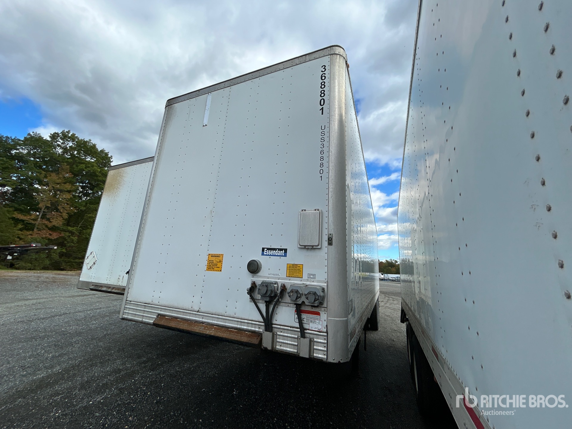 2015 Utility 36 ft x 102 in T/A