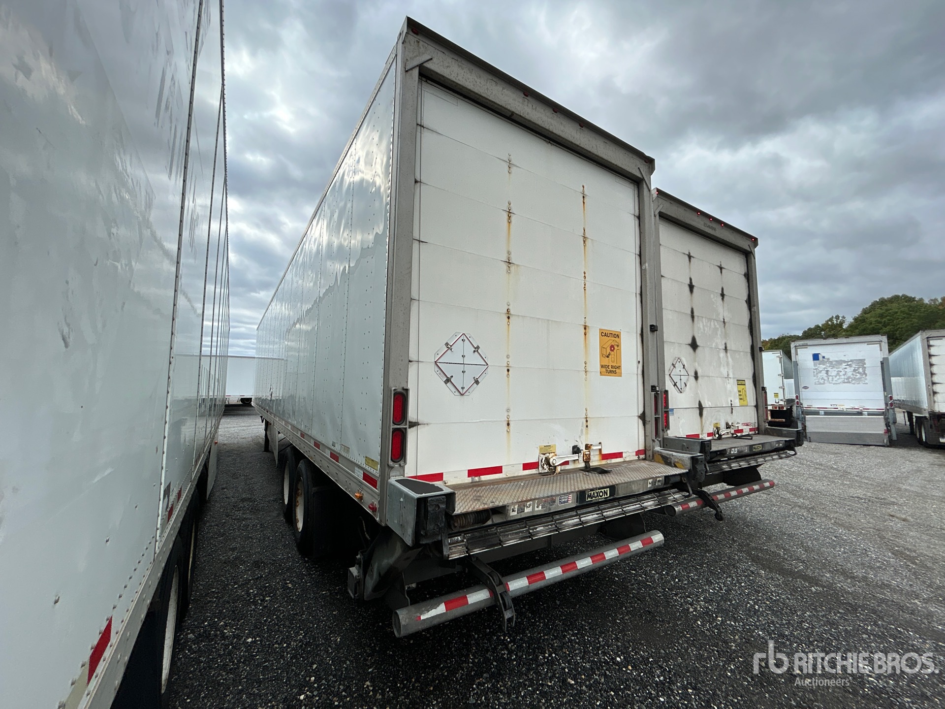 2018 Utility 48 ft x 102 in T/A