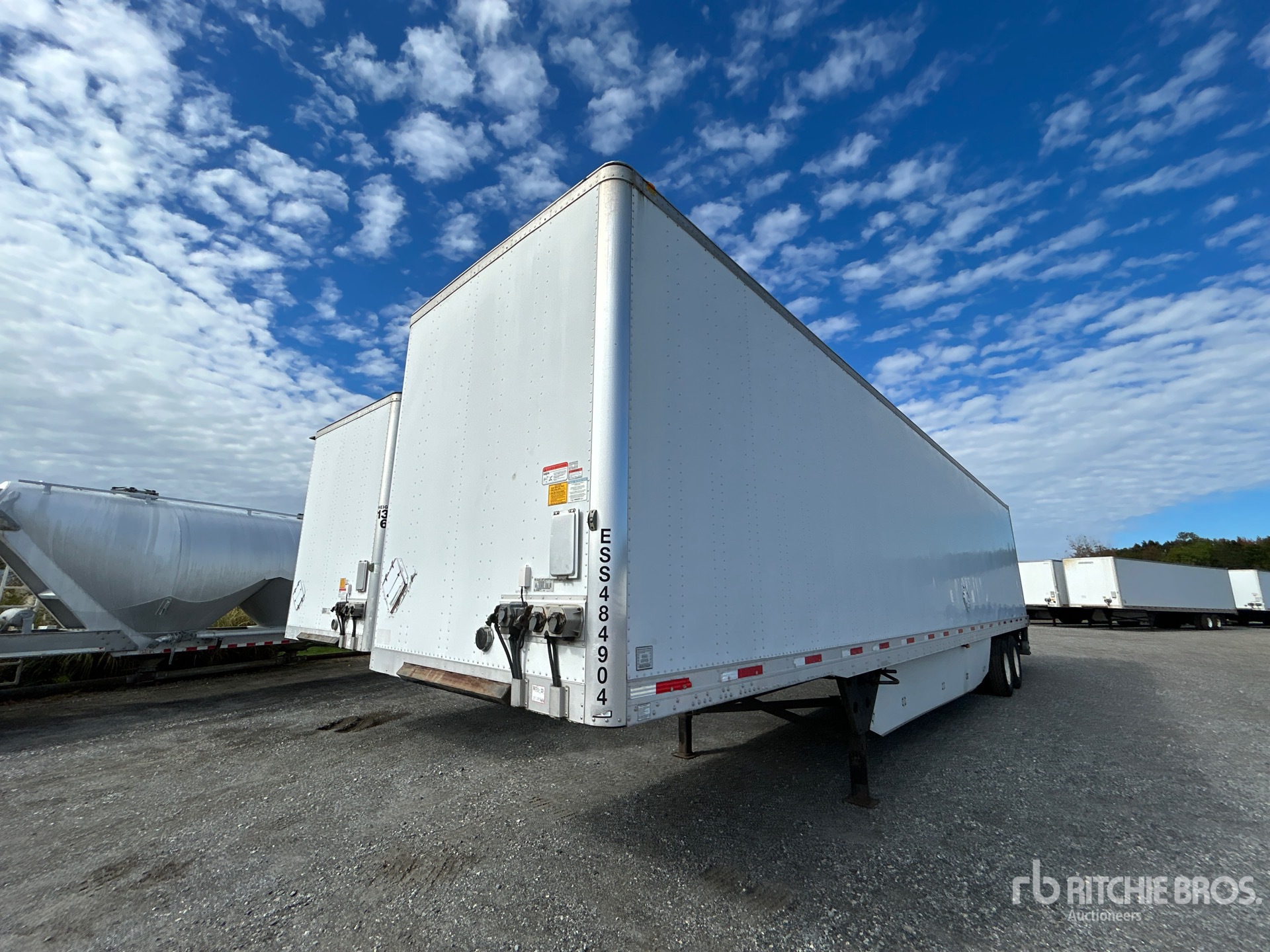 2018 Utility 48 ft x 102 in S/A
