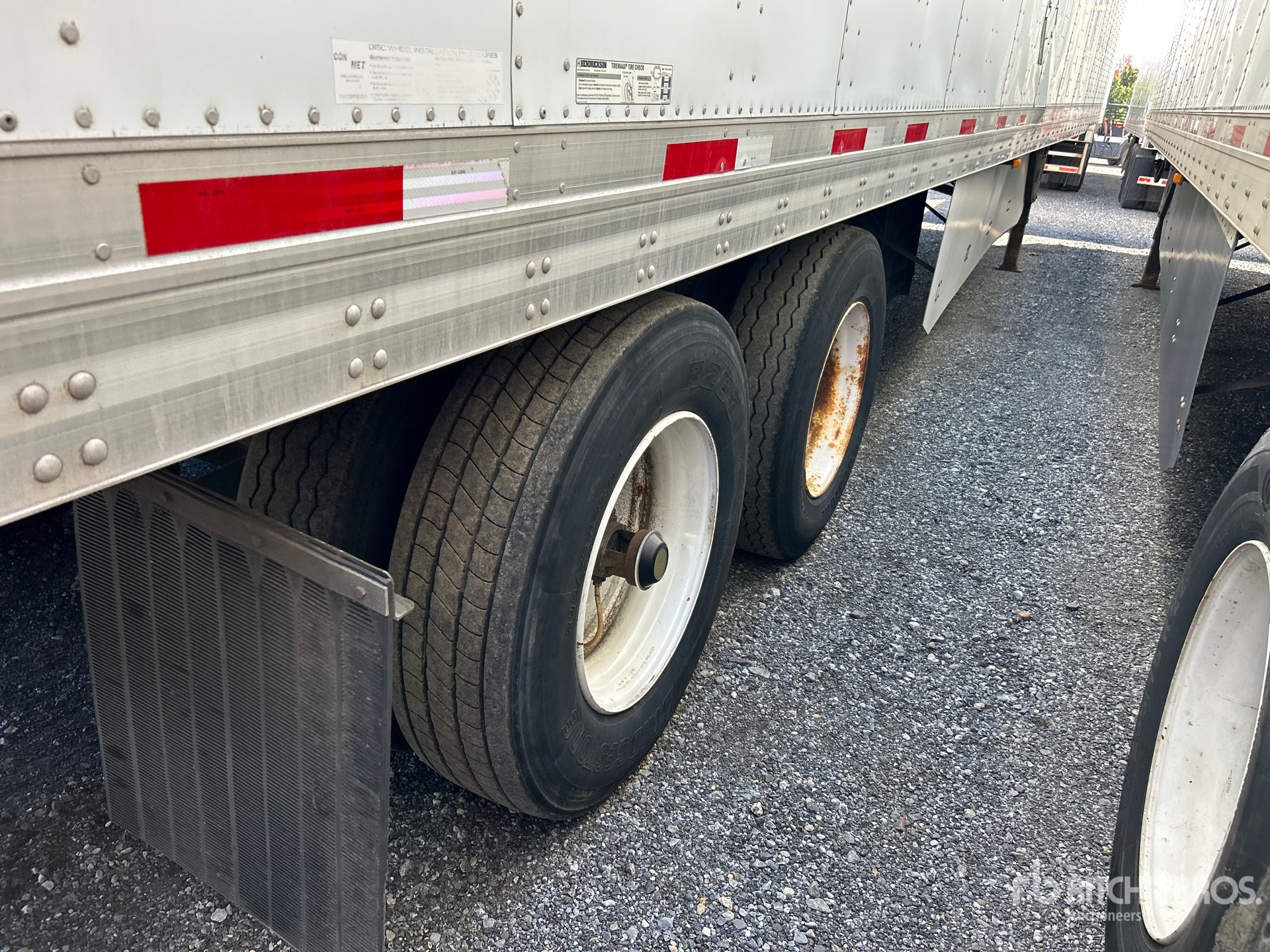 2018 Utility 48 ft x 102 in T/A