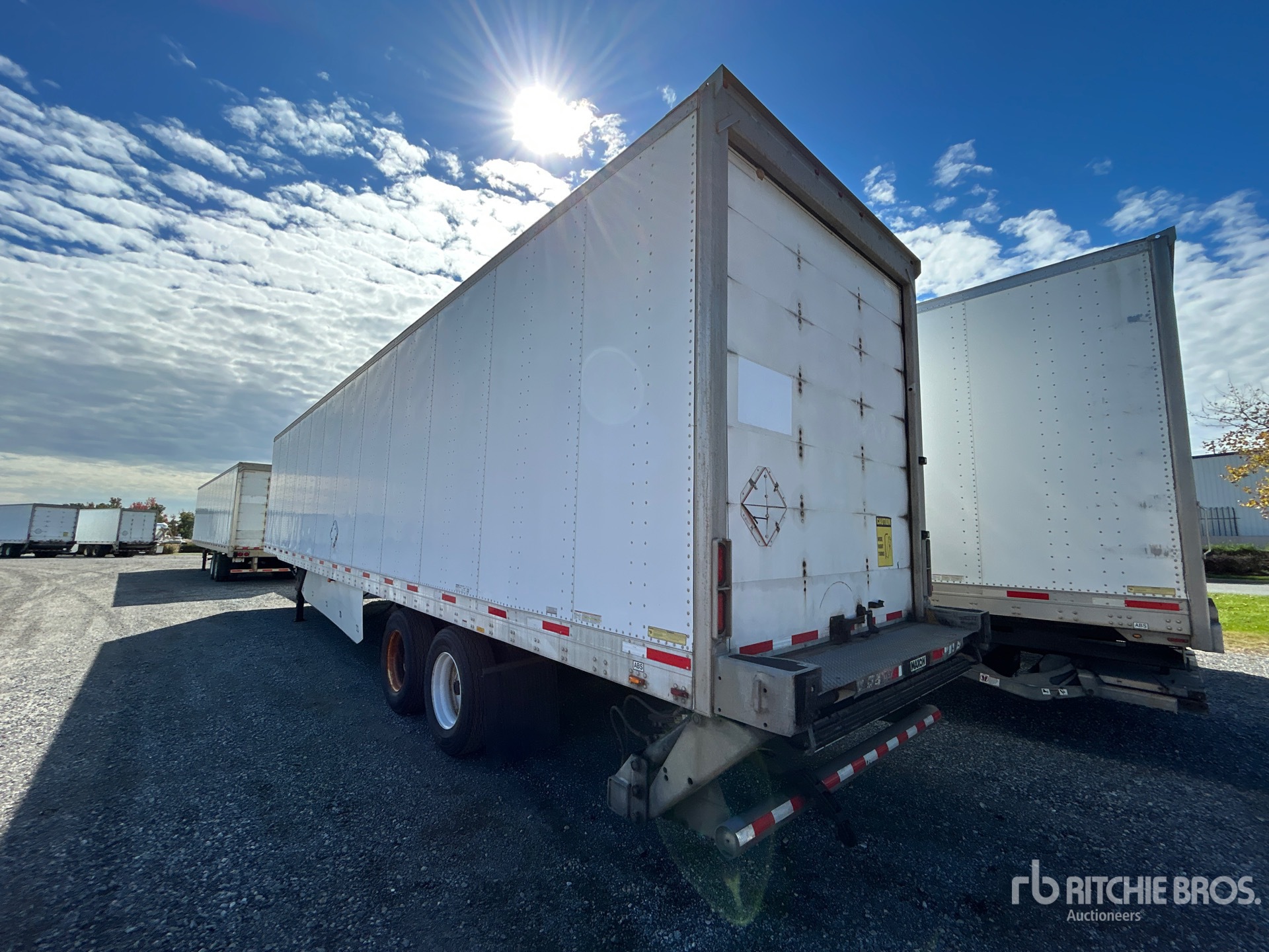2018 Utility 48 ft x 102 in T/A