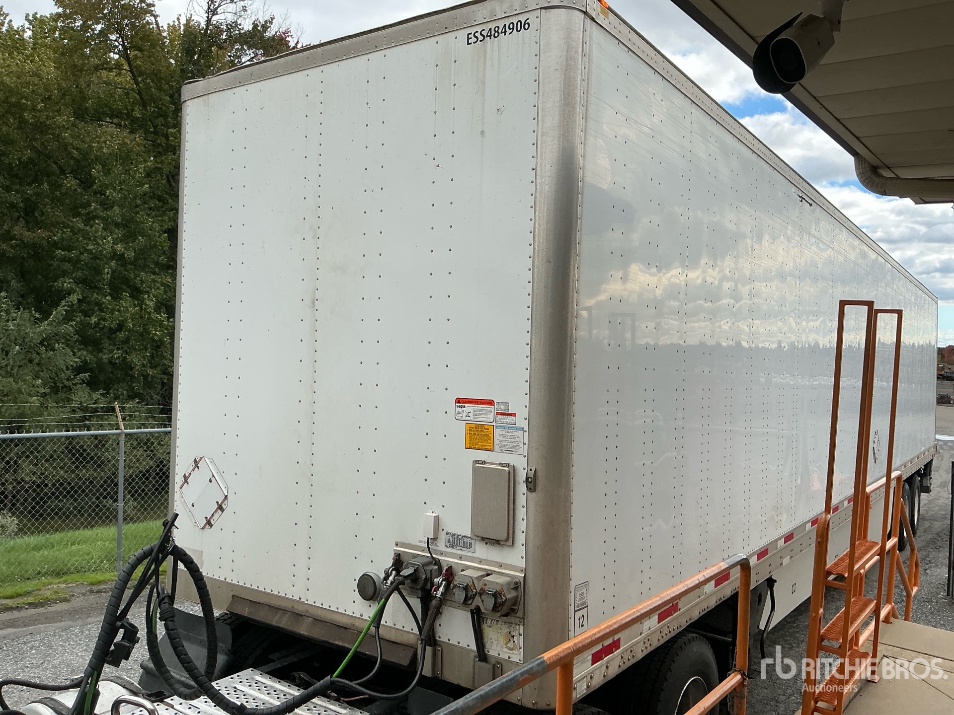 2018 Utility 48 ft x 102 in T/A