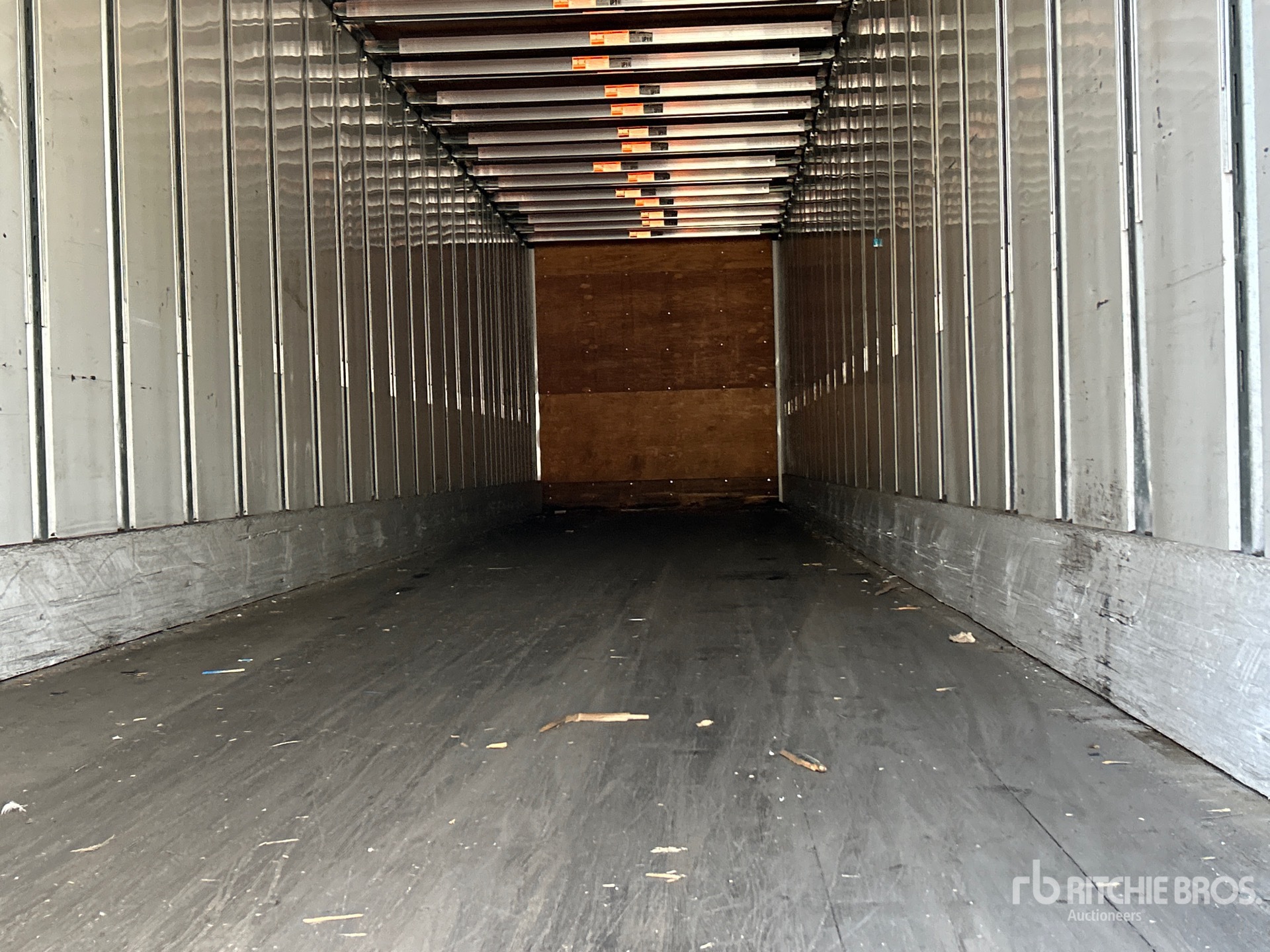 2013 Utility 53 ft x 102 in T/A