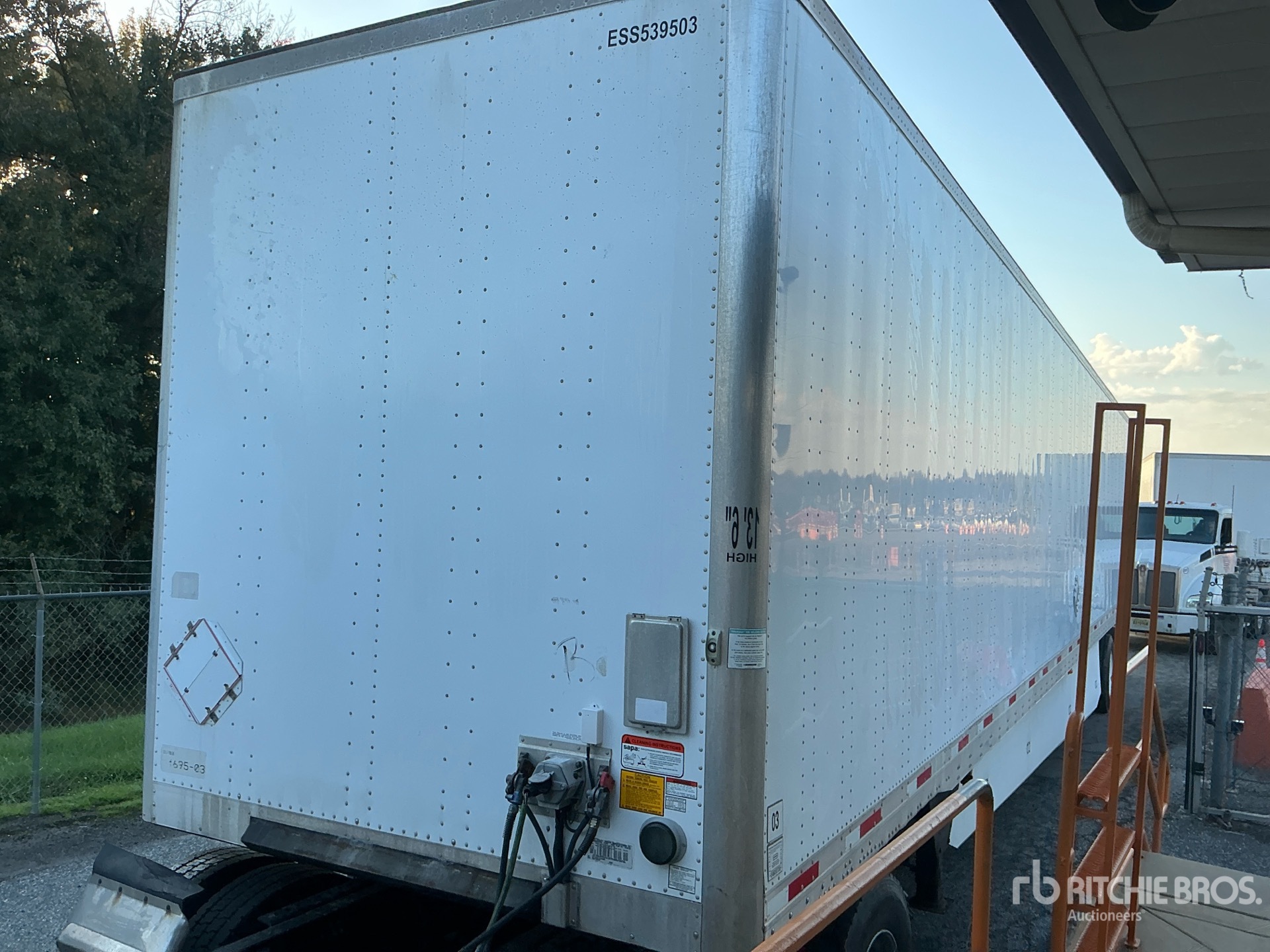 2019 Utility 53 ft x 102 in T/A