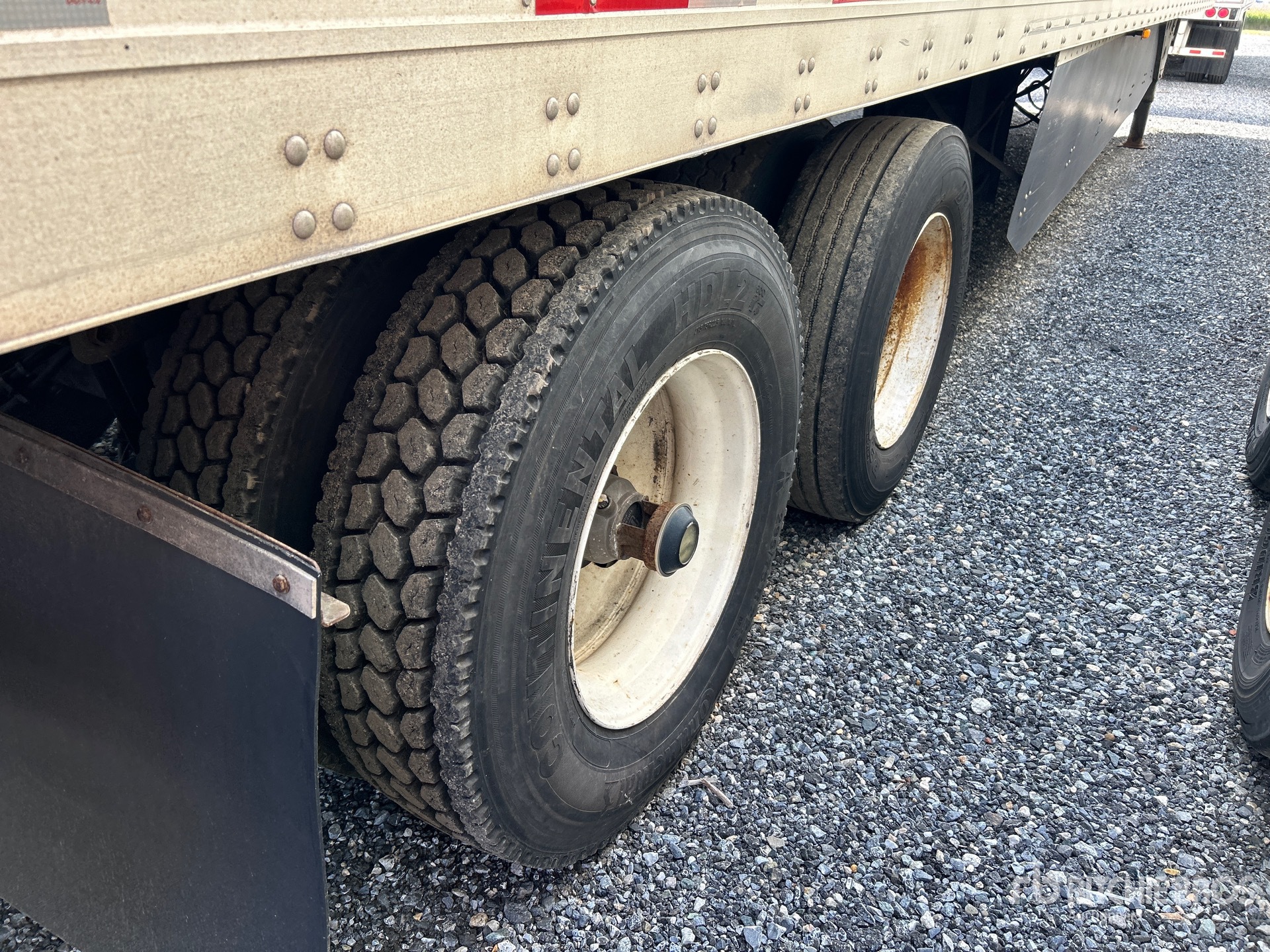 2015 Utility 53 ft x 102 in T/A